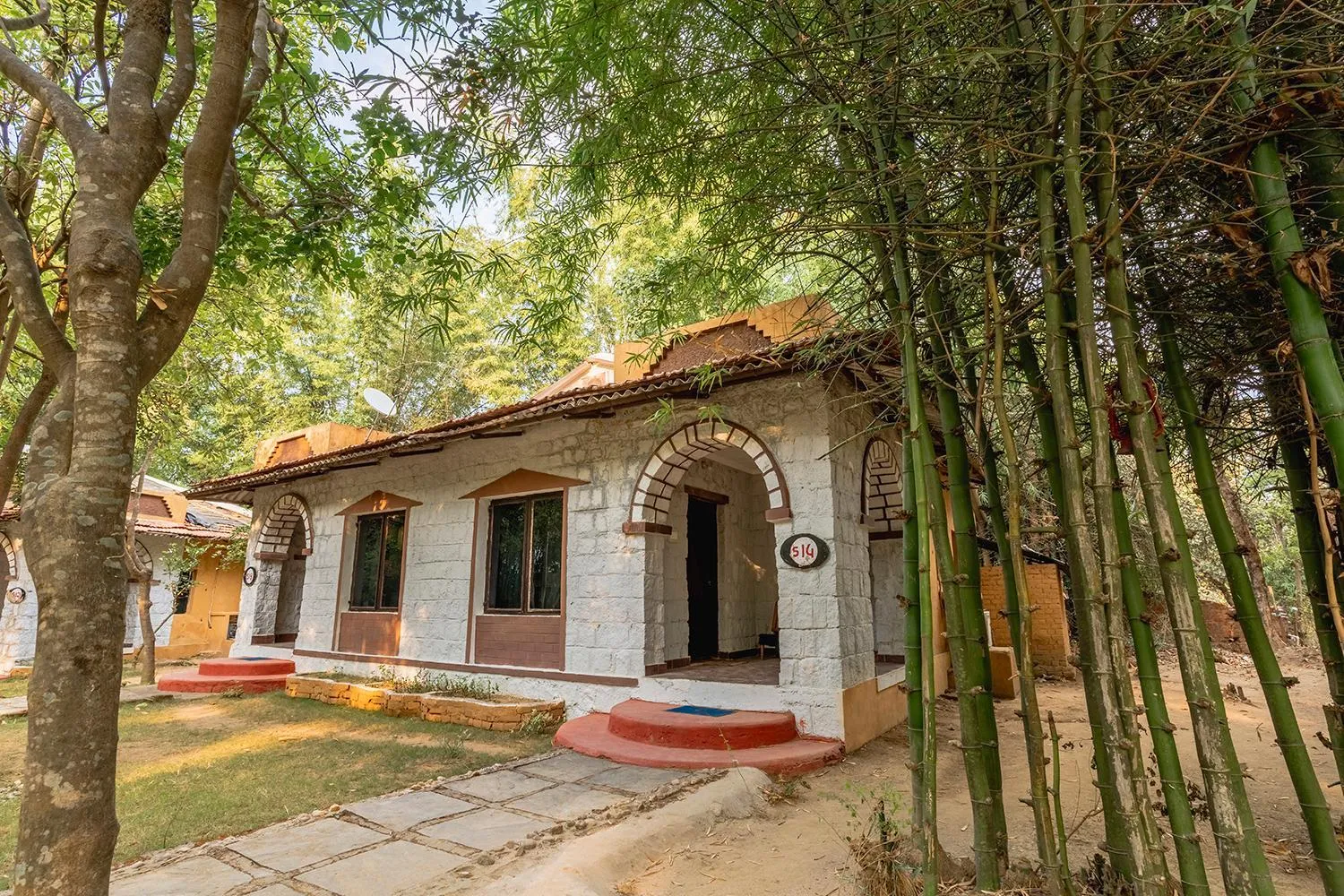 Property building in Jungle King Resort