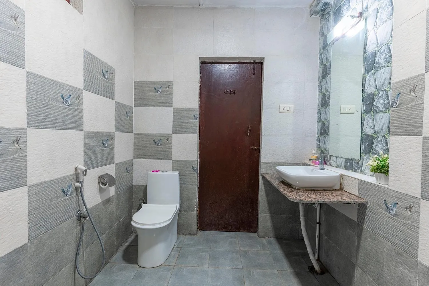 Bathroom in Jungle King Resort
