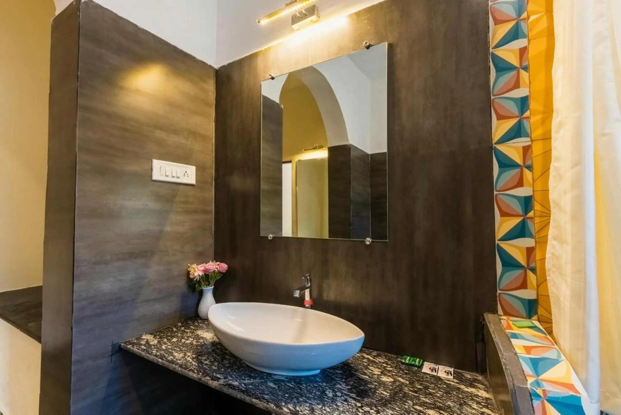 Bathroom in Jungle King Resort