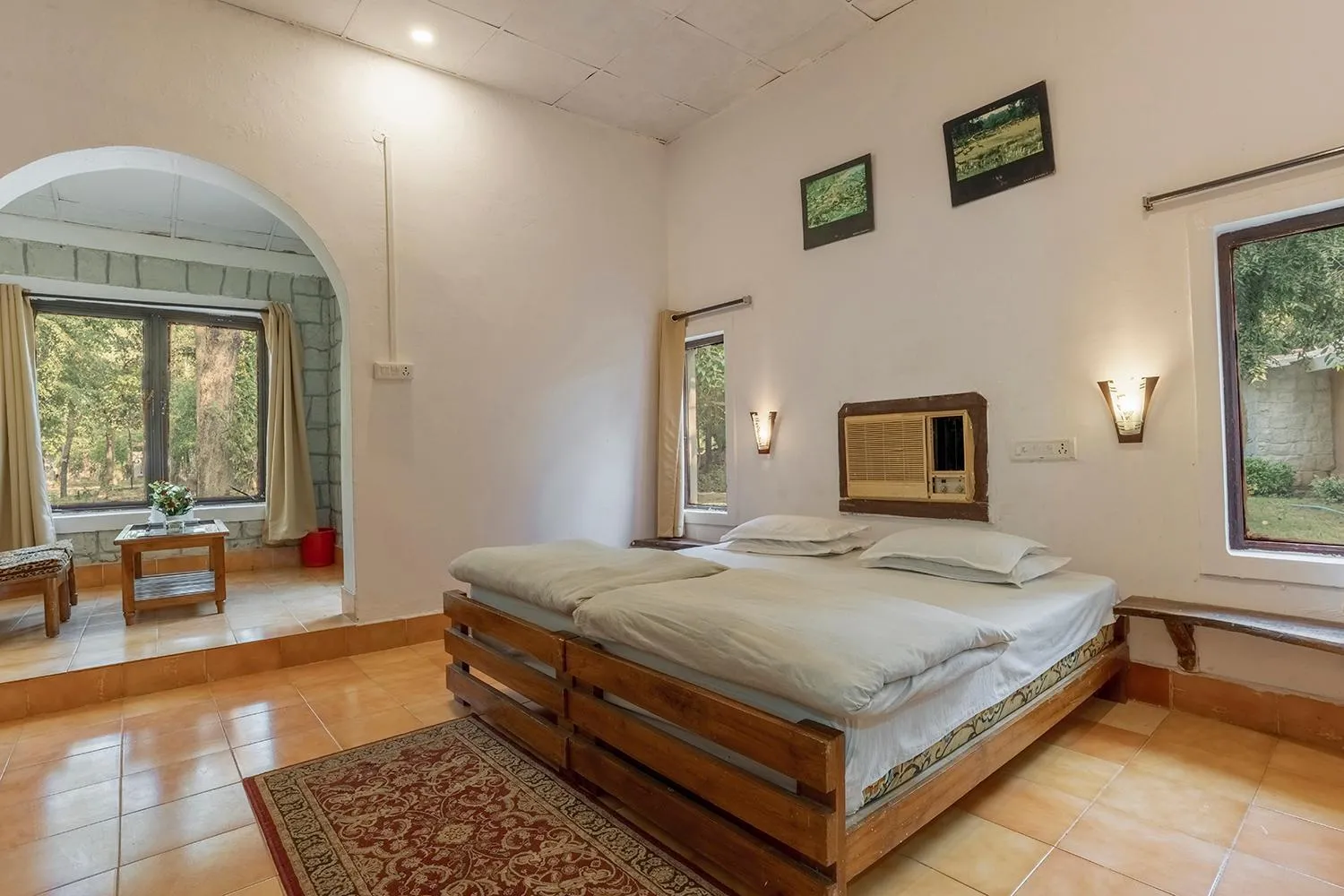 Bedroom, Bed in Jungle King Resort