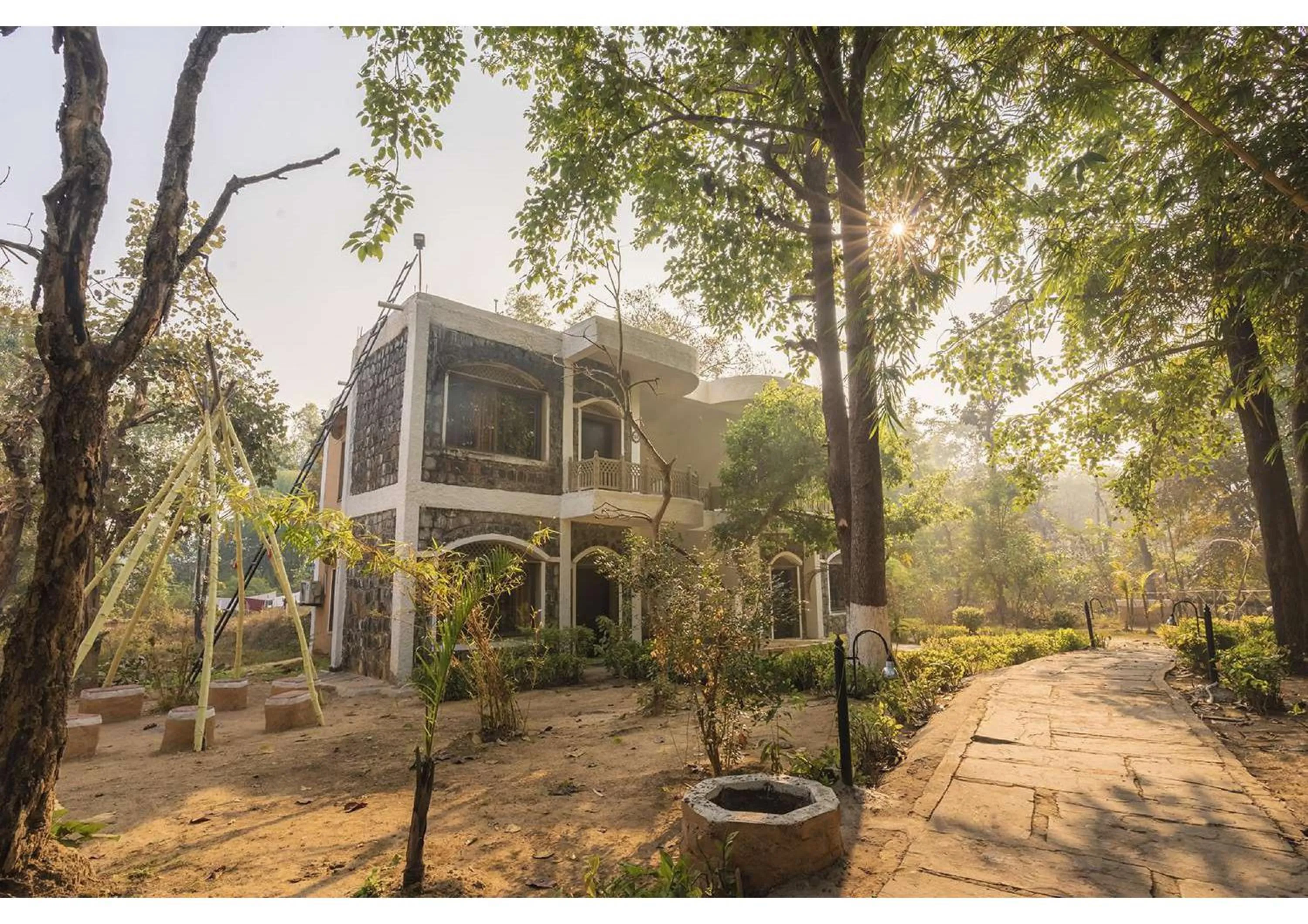 Property building in Jungle King Resort