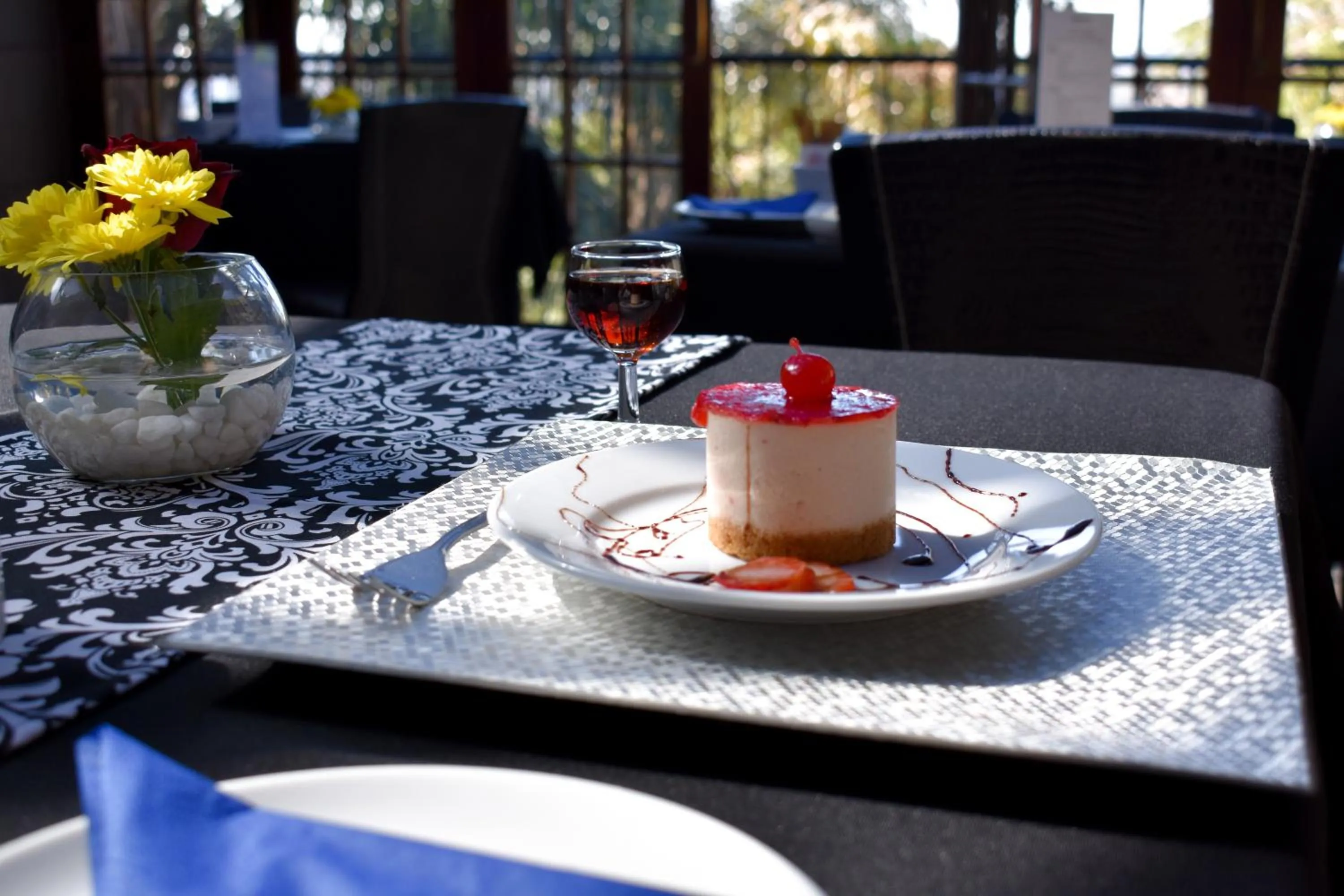 Restaurant/places to eat in Waterfalls Boutique Hotel