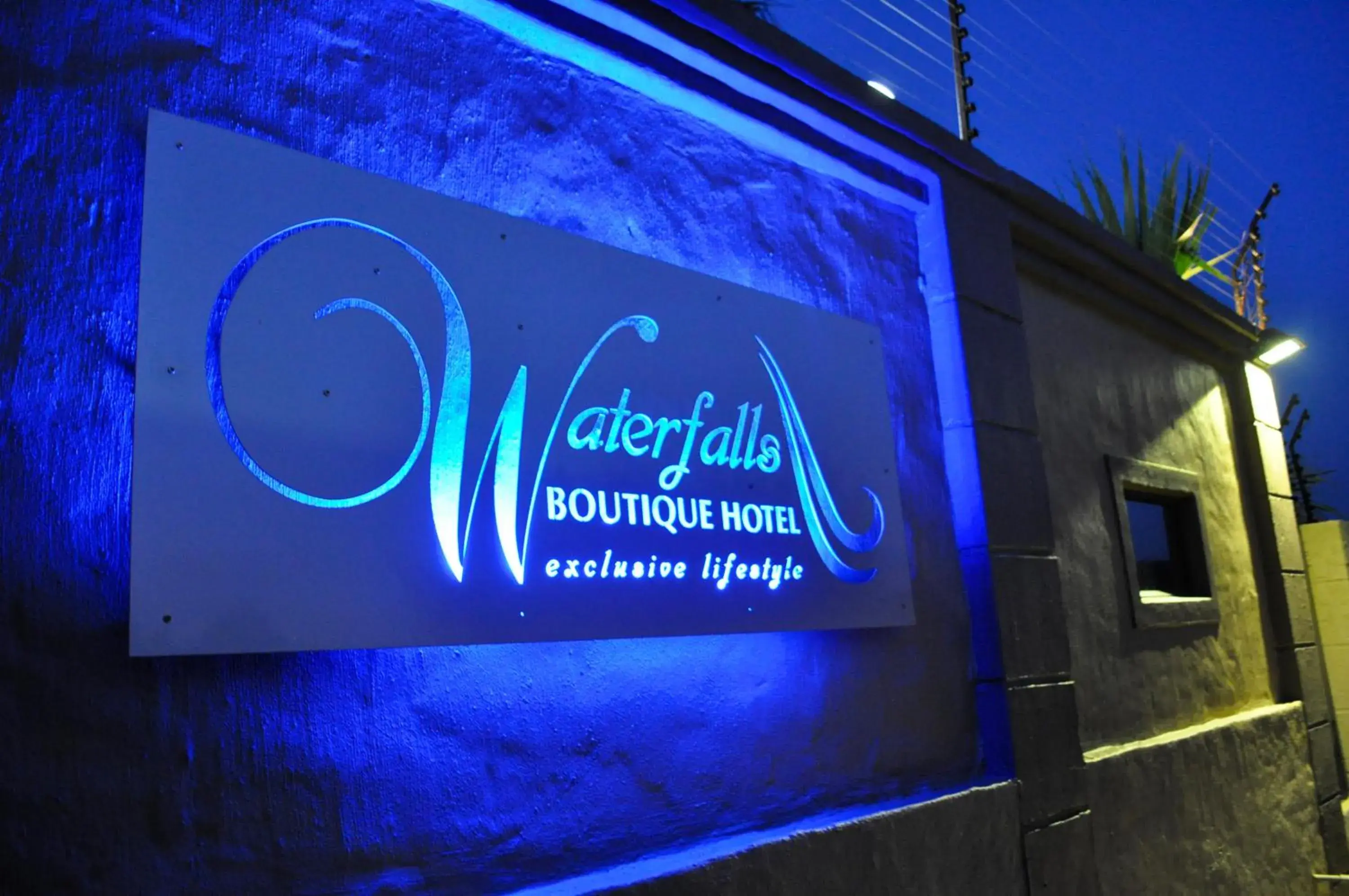 Facade/entrance in Waterfalls Boutique Hotel Facade/entrance in Waterfalls Boutique Hotel