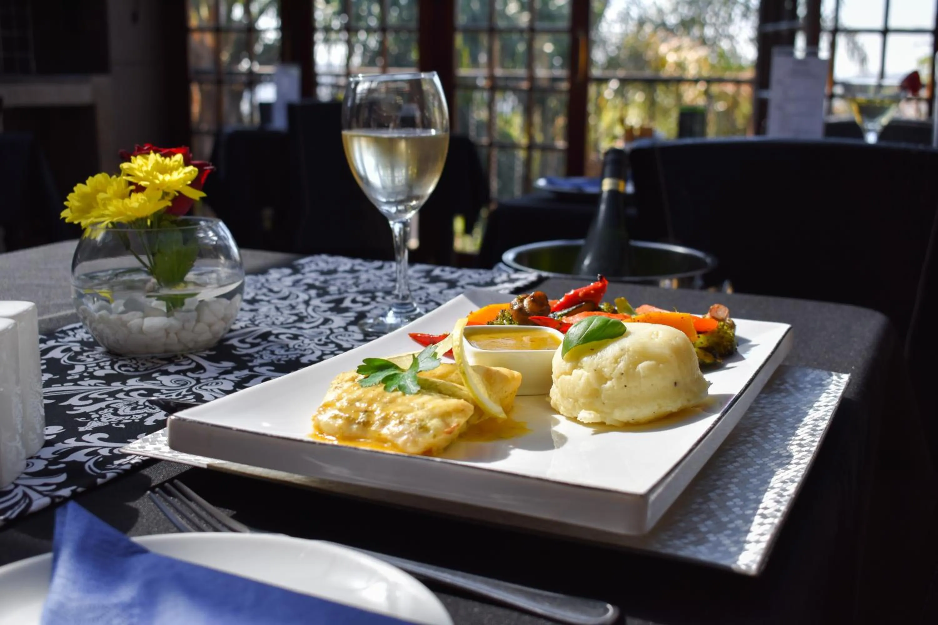 Restaurant/places to eat in Waterfalls Boutique Hotel