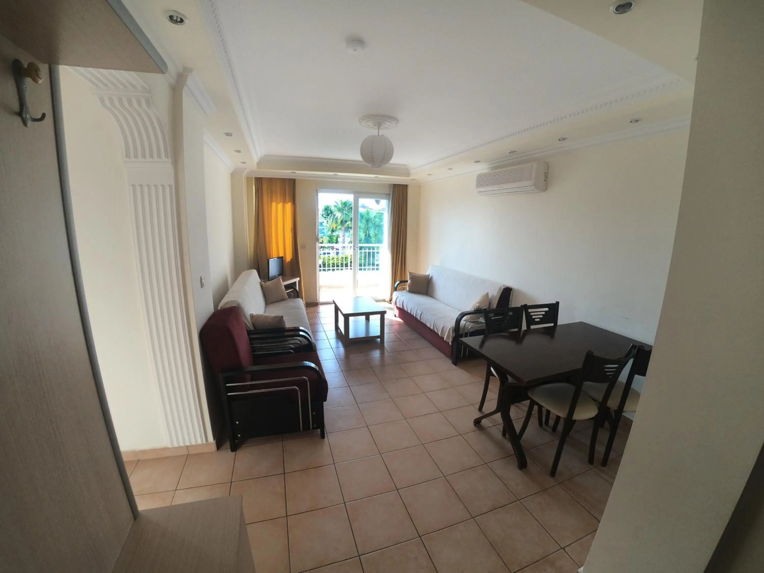 Living room in Irem Garden Hotel & Apartments