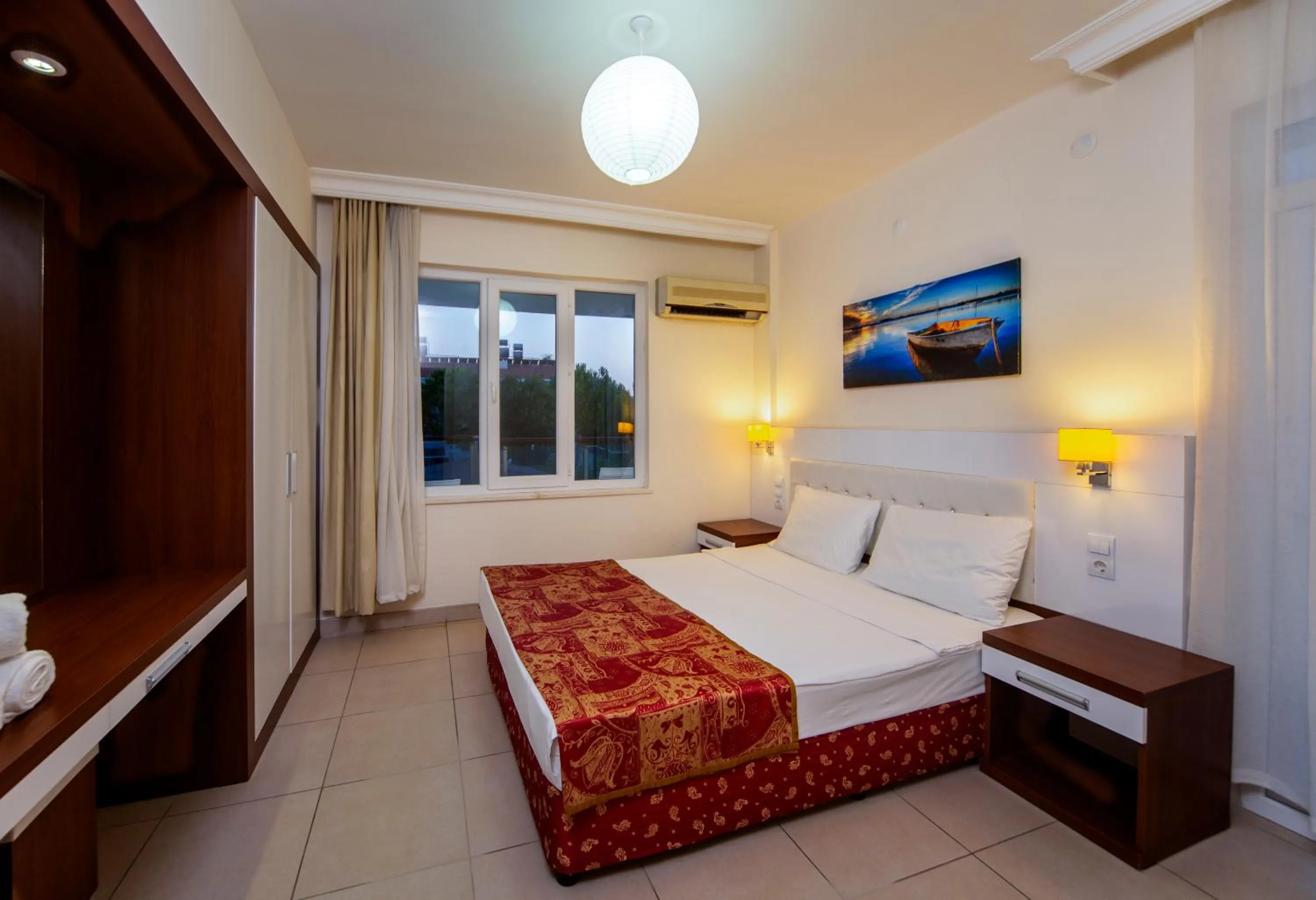 Bed in Irem Garden Hotel & Apartments