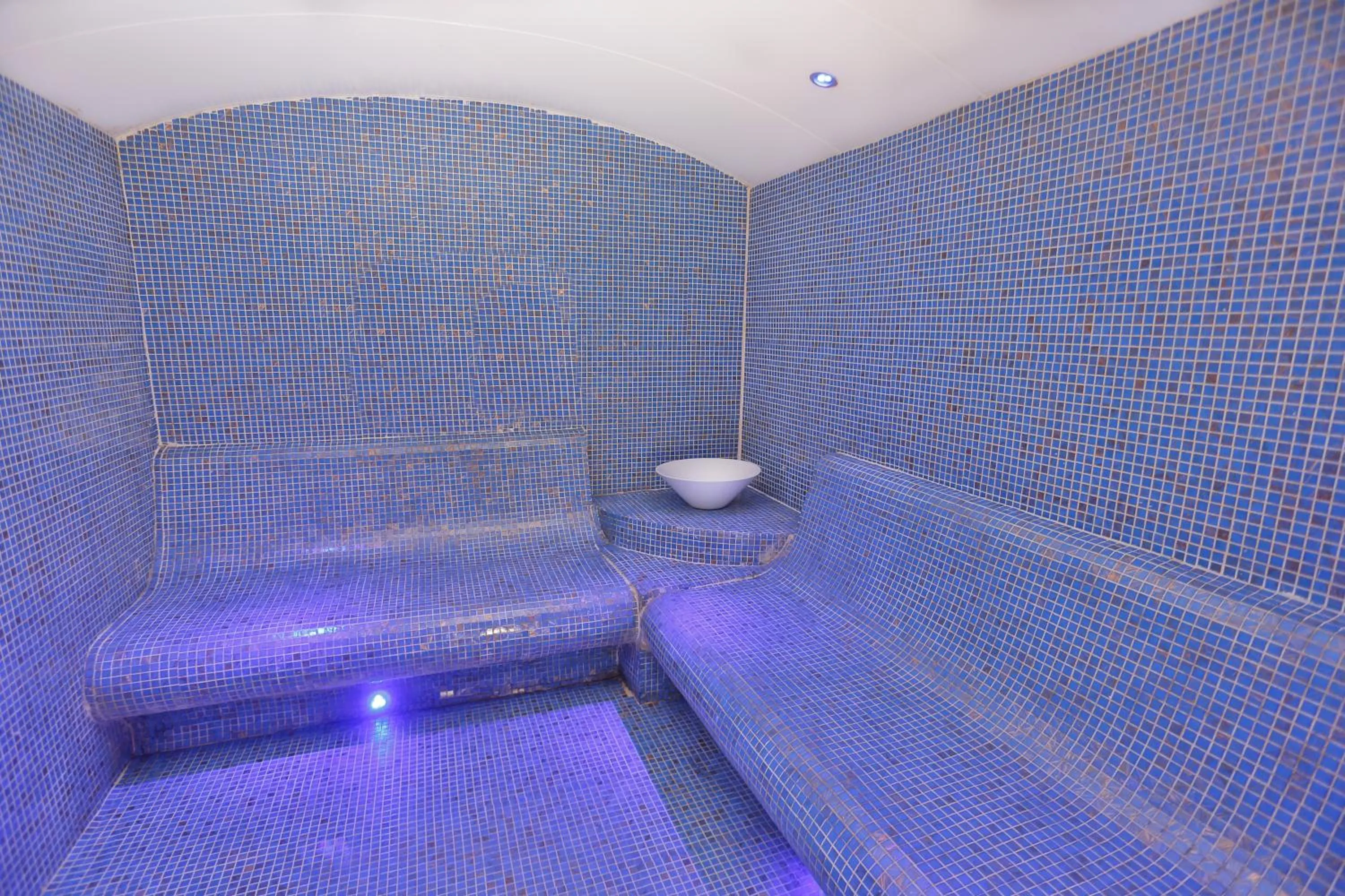 Steam room in Irem Garden Hotel & Apartments