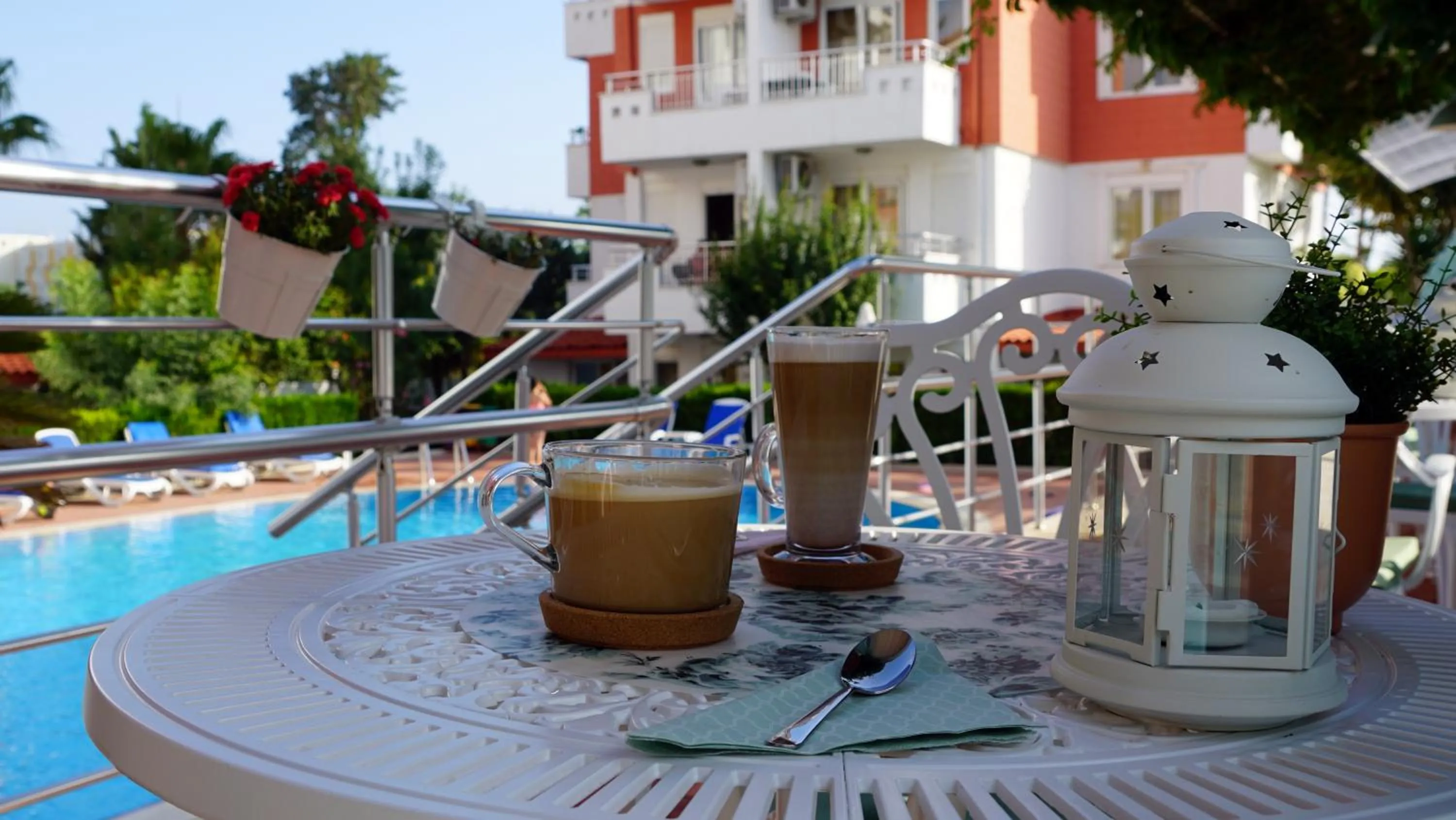 Coffee/tea facilities in Irem Garden Hotel & Apartments