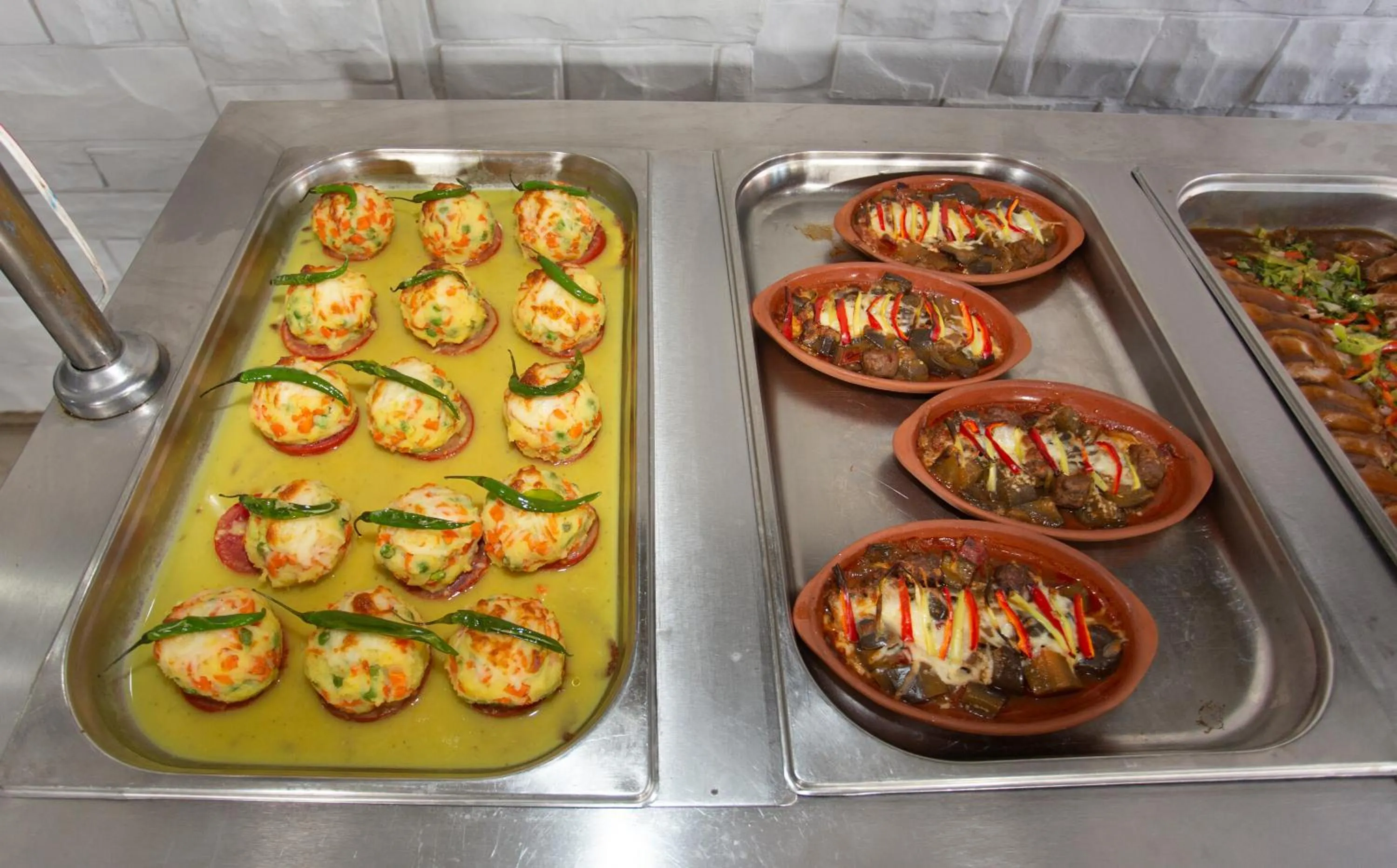Food in Irem Garden Hotel & Apartments