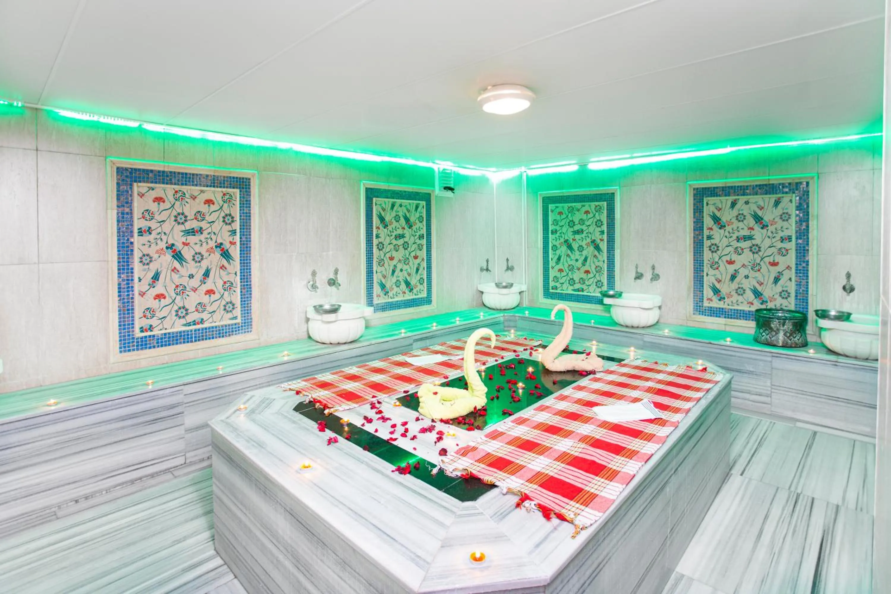 Public Bath in Irem Garden Hotel & Apartments