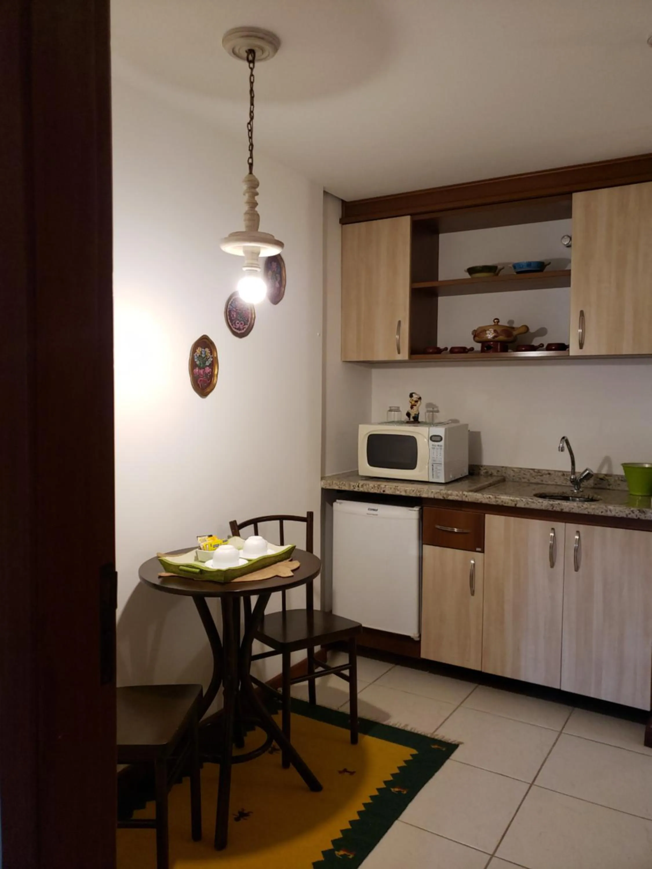 Dining area in Pousada Cheverny - Fácil acesso ao centrinho e Baden Bar