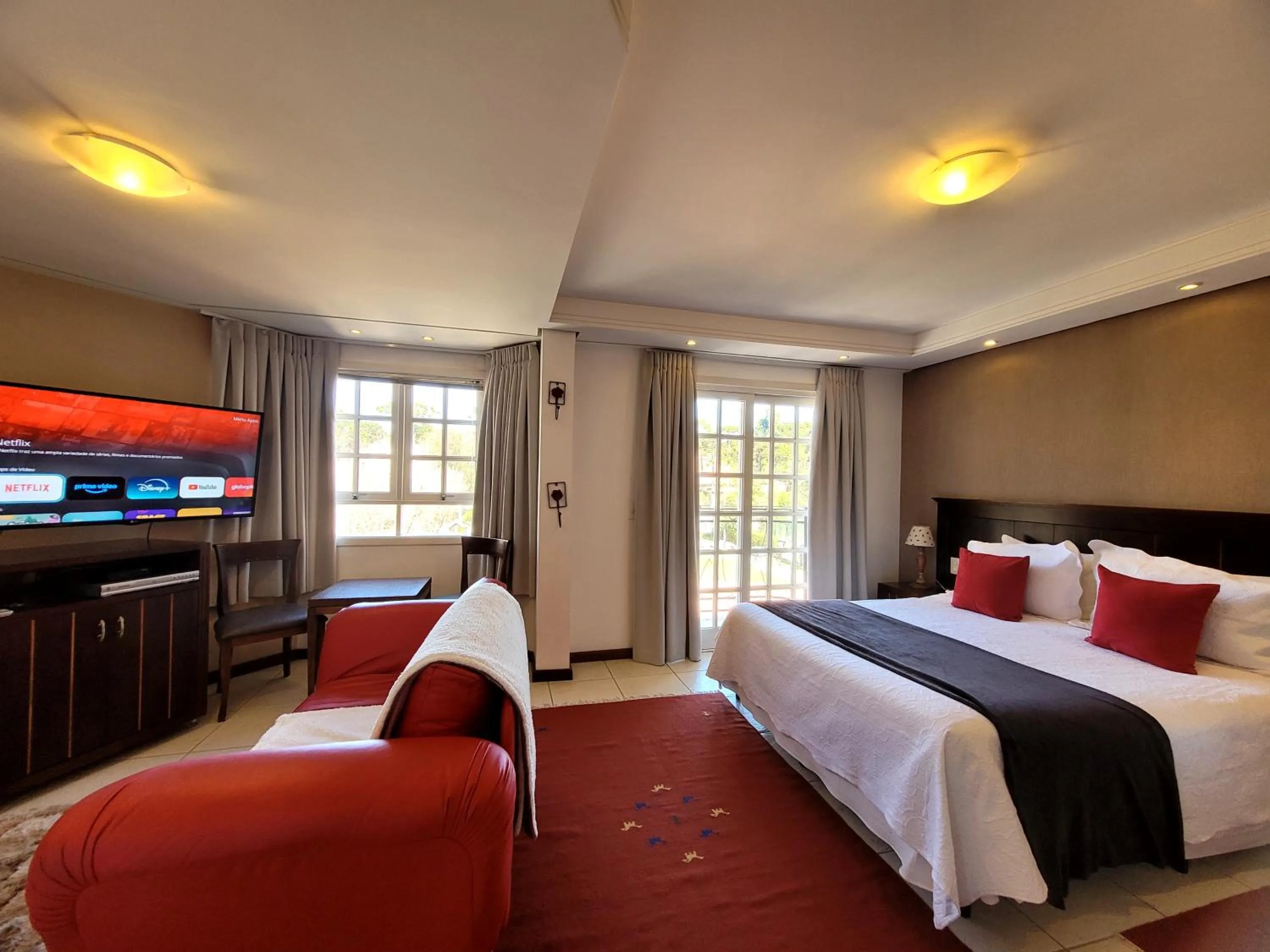 Communal lounge/ TV room, Bed in Pousada Cheverny - Fácil acesso ao centrinho e Baden Bar