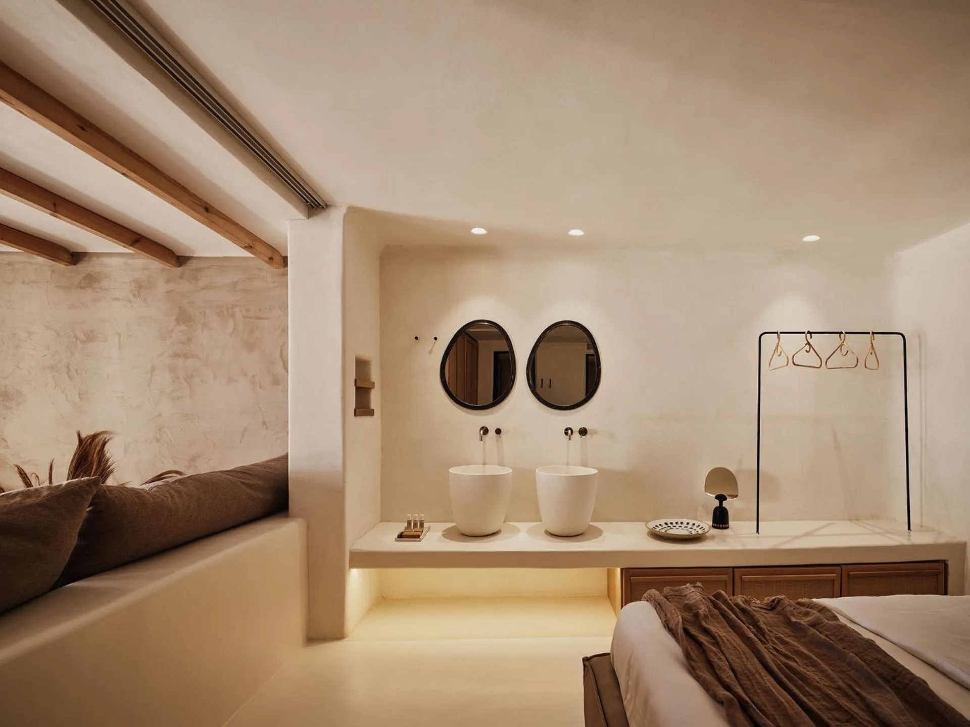 Bedroom in The Wild by Interni