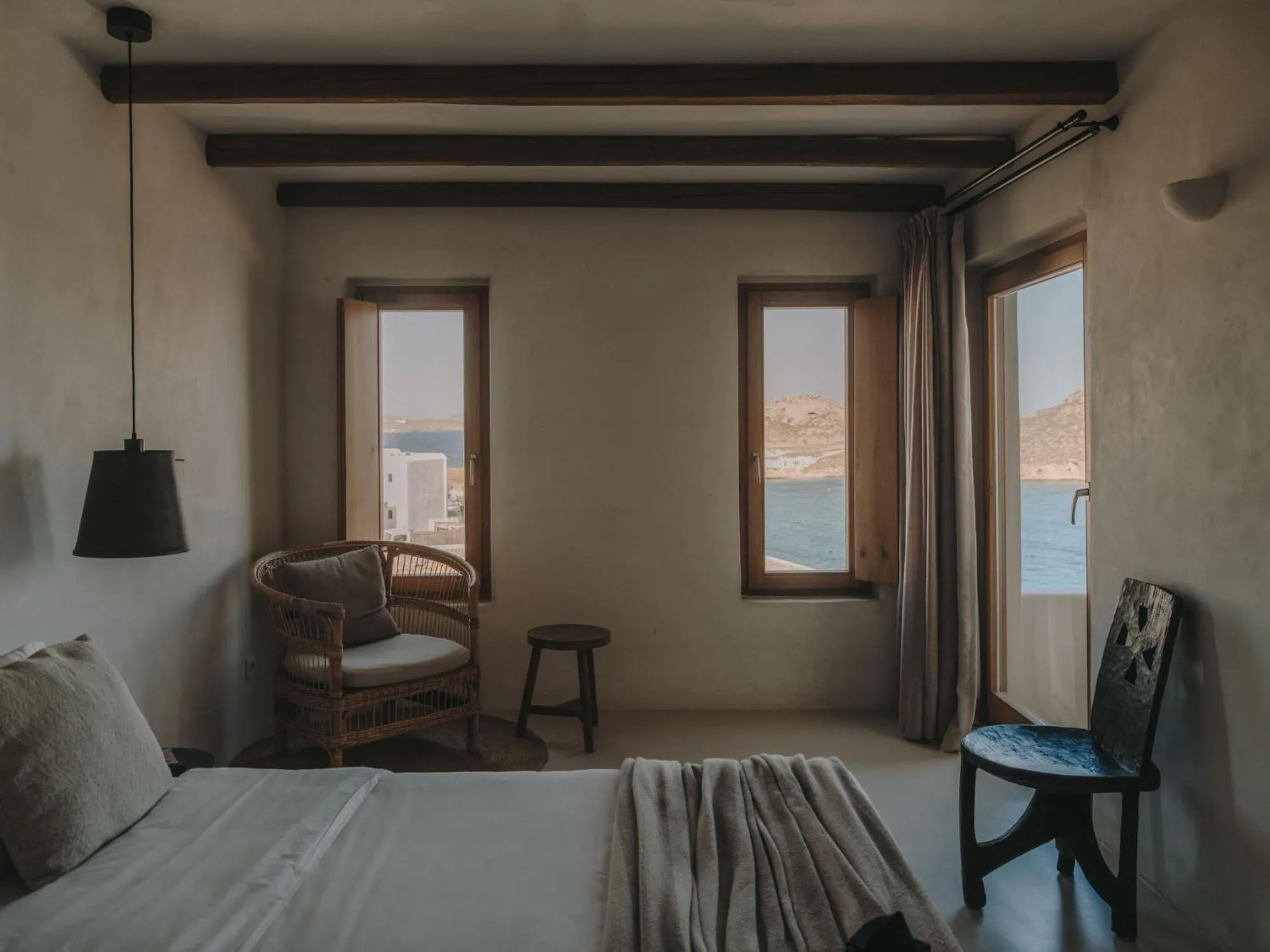 Bed in The Wild by Interni