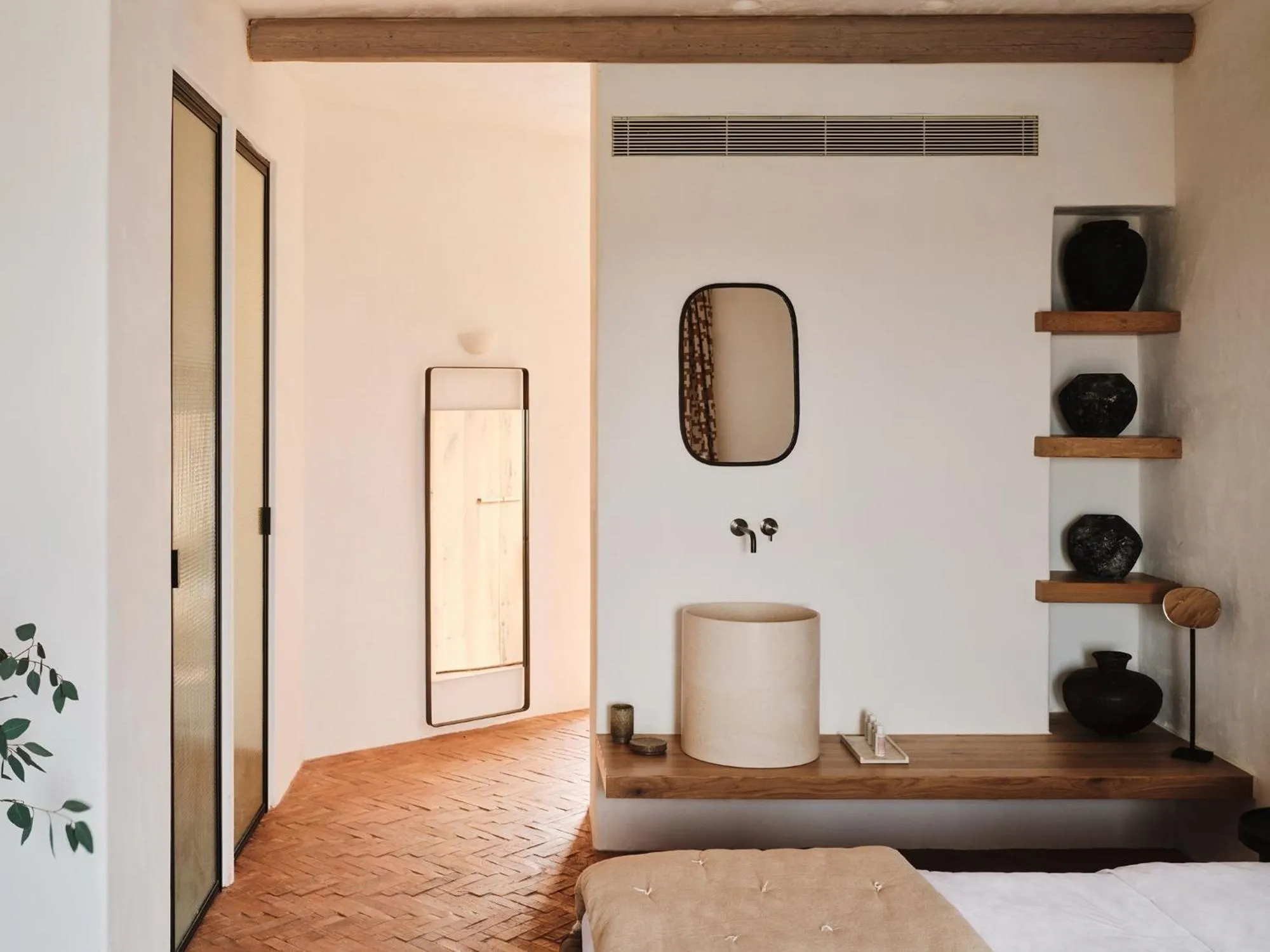 Bedroom in The Wild by Interni