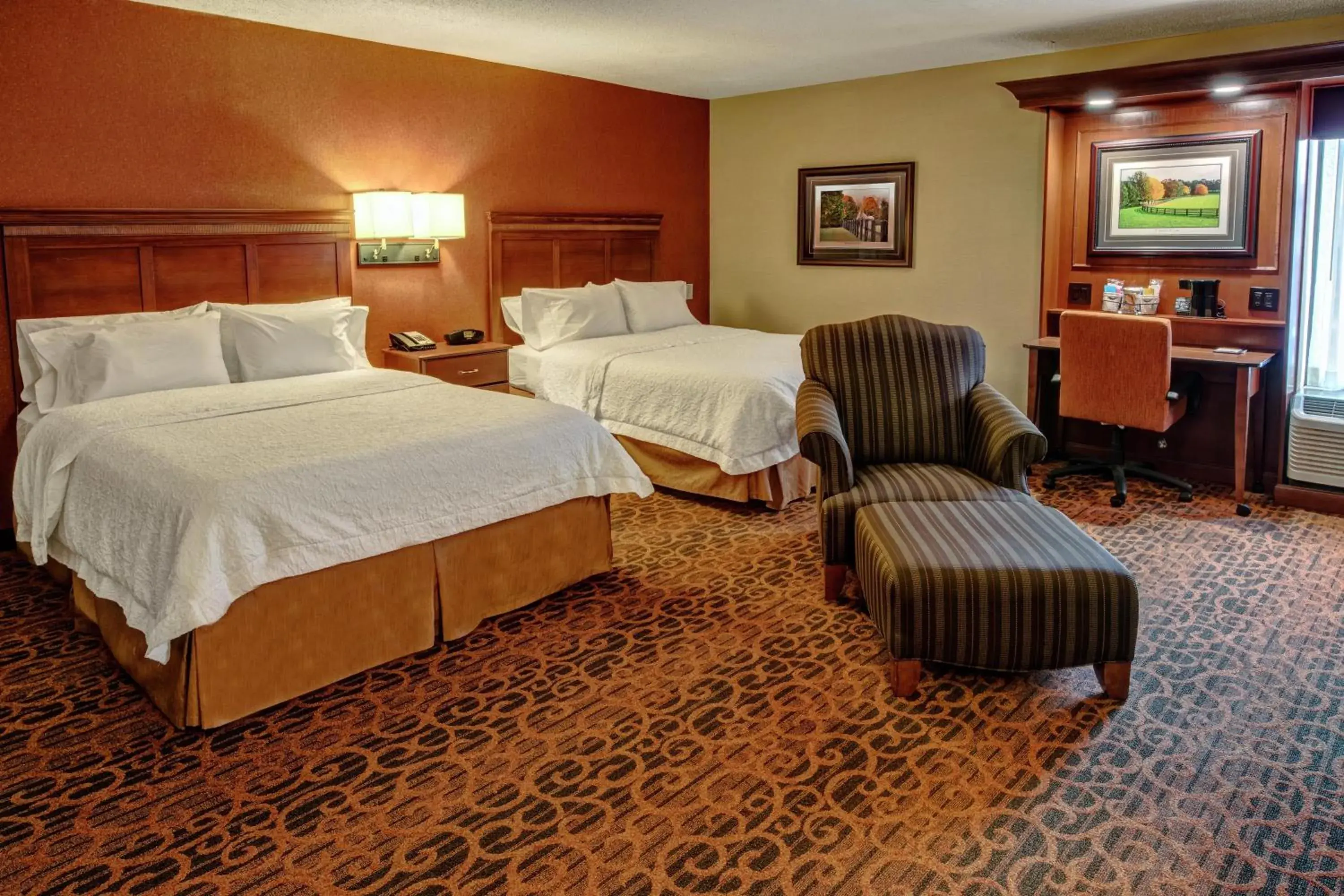 Bedroom, Bed in Hampton Inn Winchester KY Bedroom, Bed in Hampton Inn Winchester KY