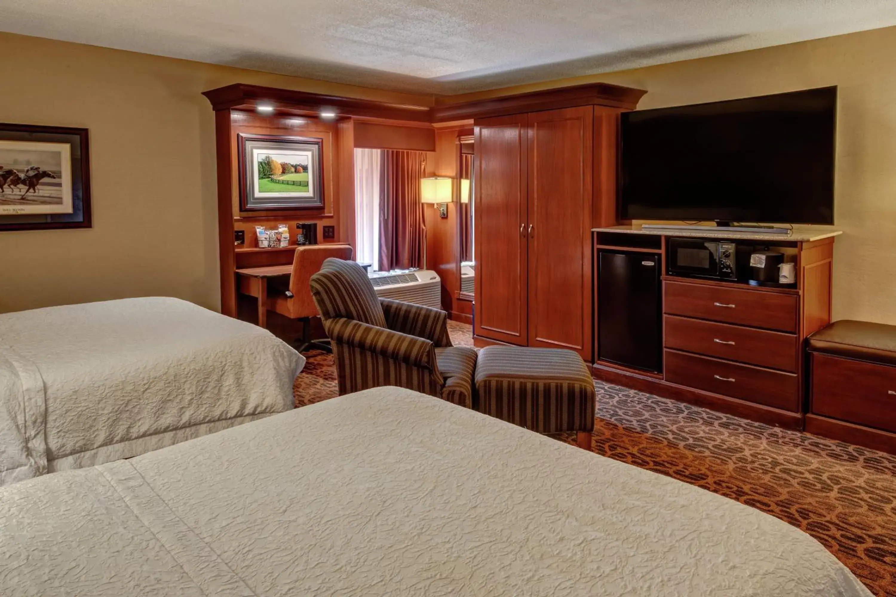 Bedroom, Bed in Hampton Inn Winchester KY Bedroom, Bed in Hampton Inn Winchester KY