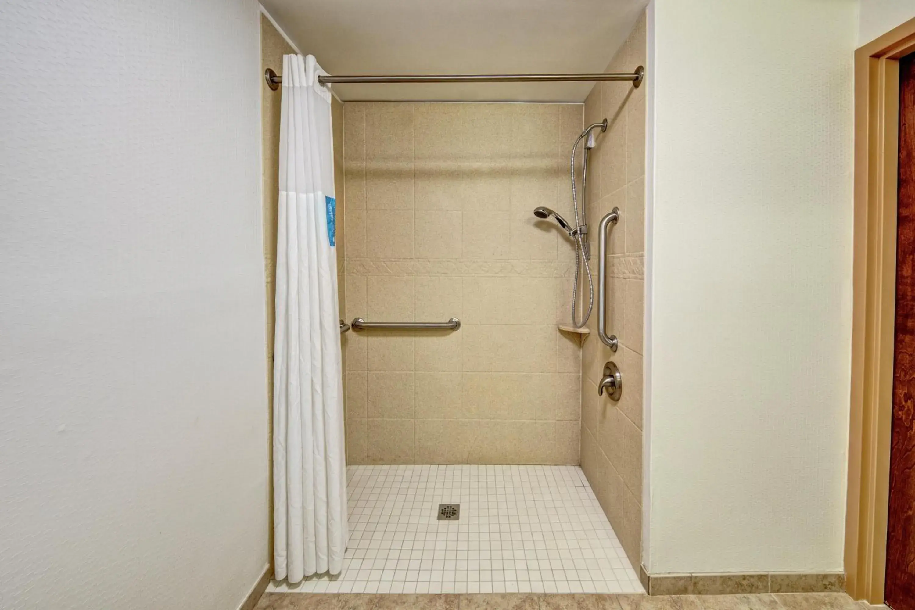 Bathroom in Hampton Inn Winchester KY Bathroom in Hampton Inn Winchester KY