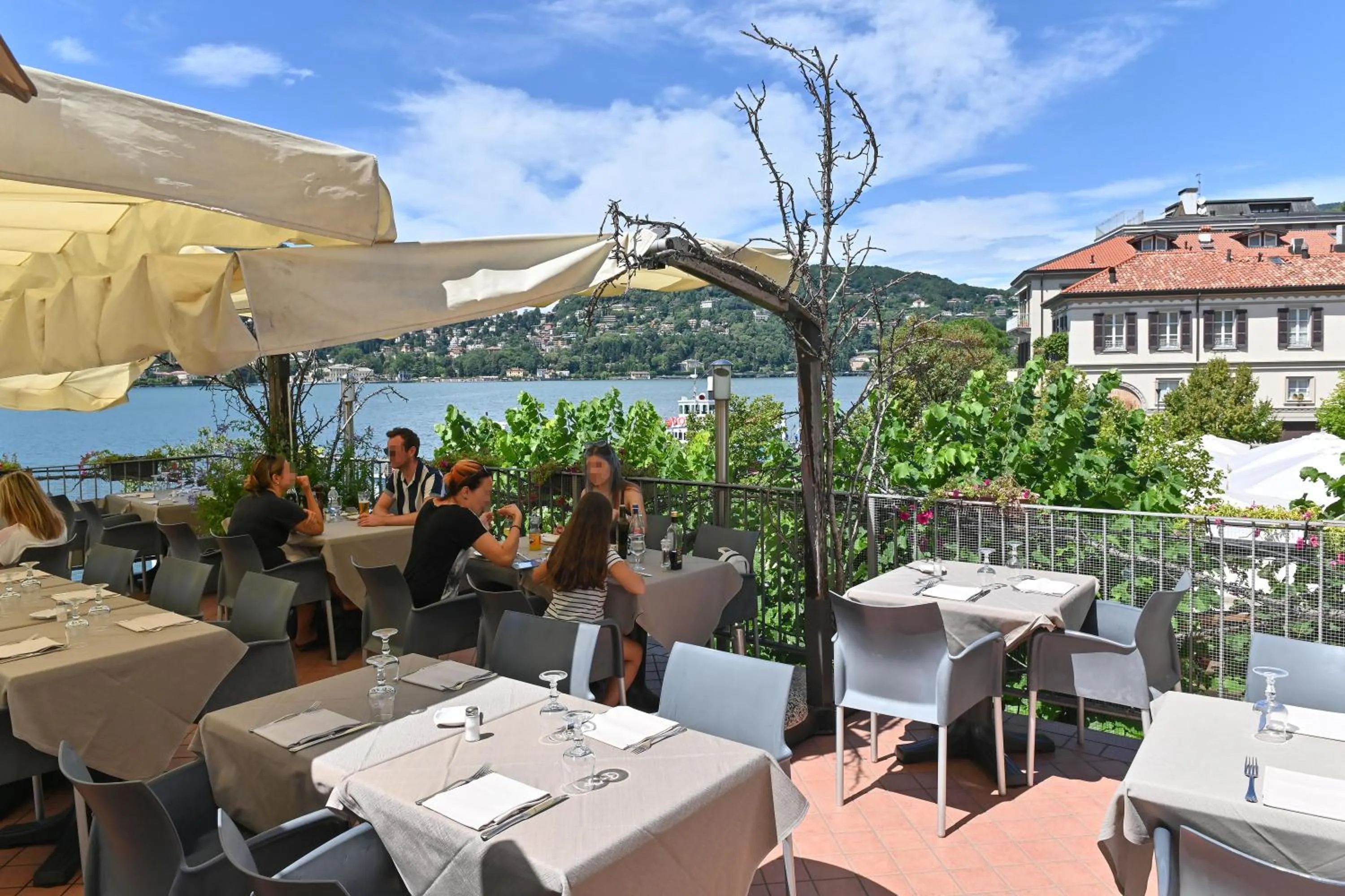 Patio in Hotel Marco's