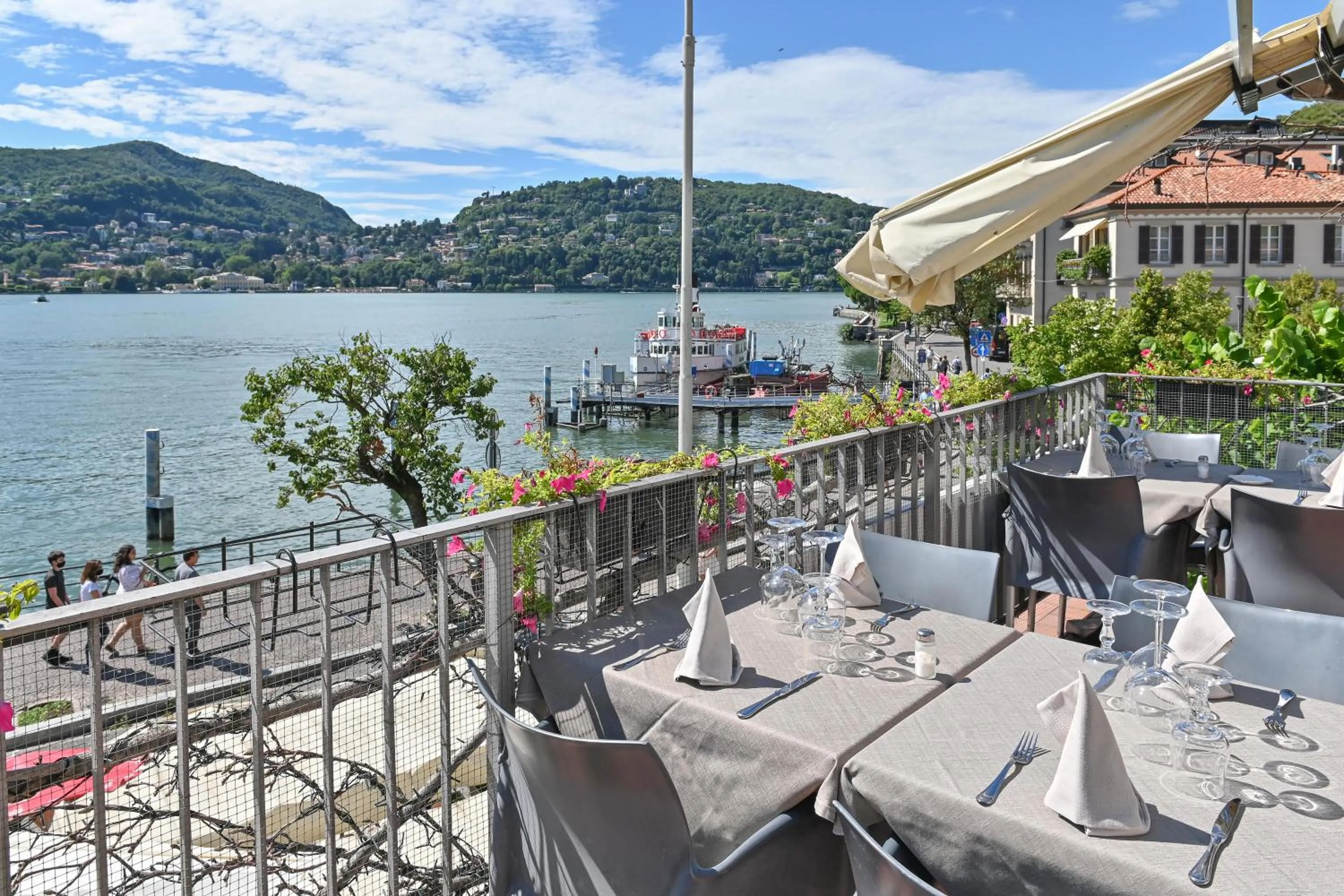 Restaurant/places to eat in Hotel Marco's