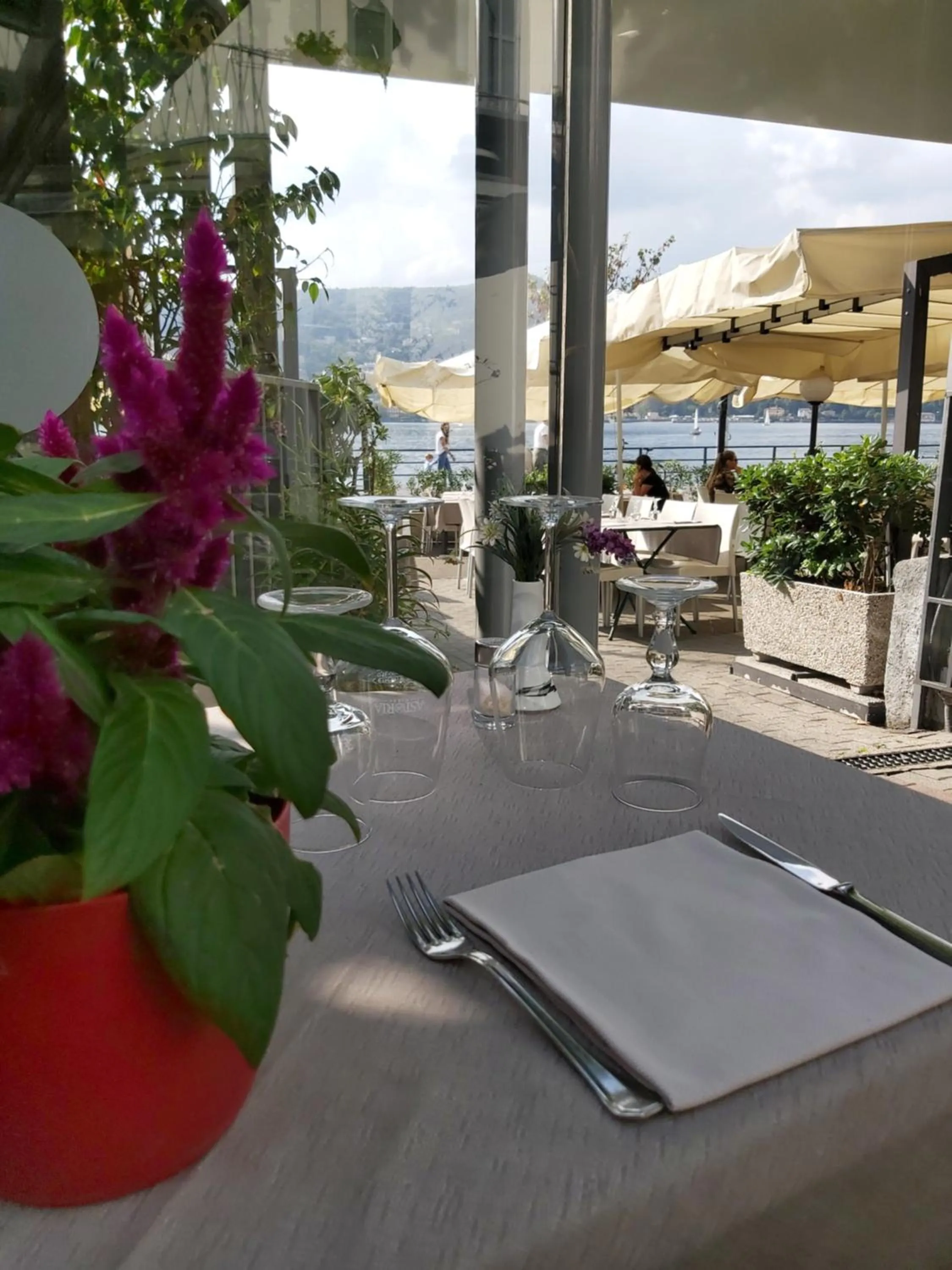 Restaurant/places to eat in Hotel Marco's