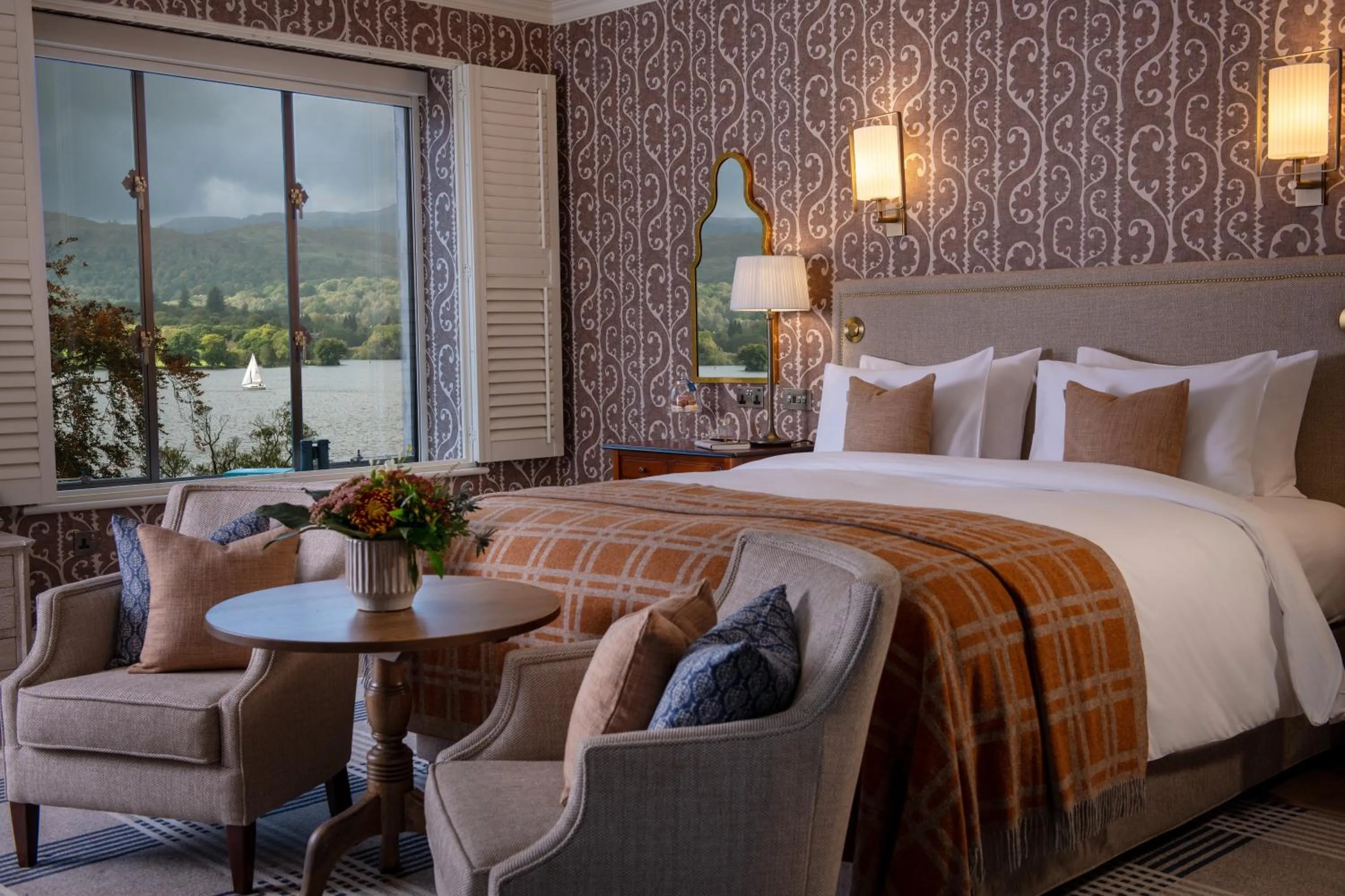 Bed in Langdale Chase Hotel