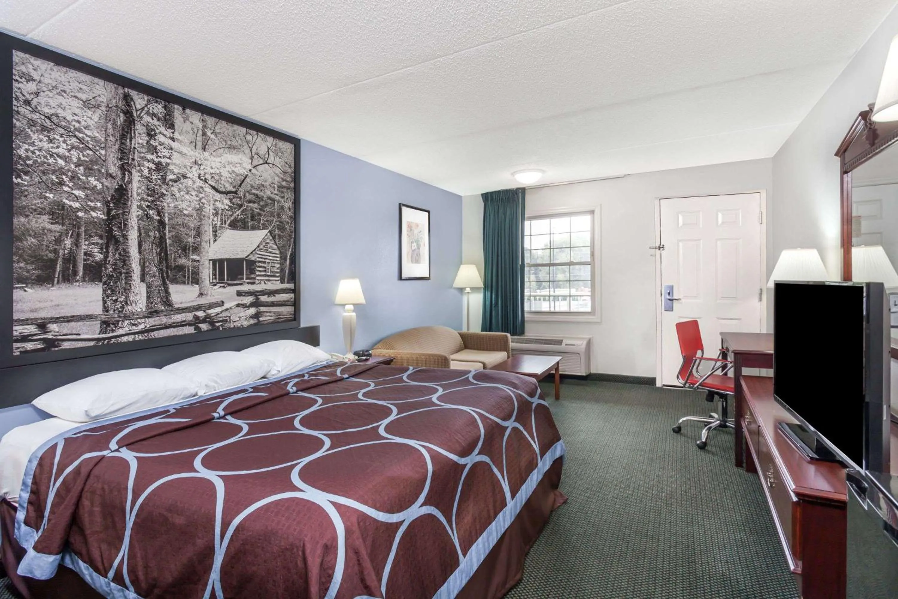 Photo of the whole room, Bed in Super 8 by Wyndham Kingston