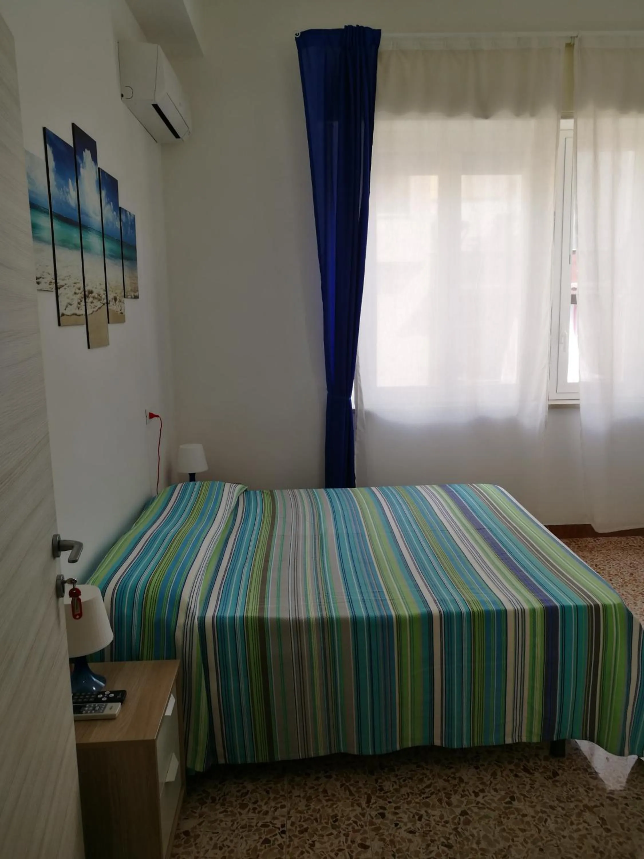 Bedroom, Bed in B&B Laura e Chiara