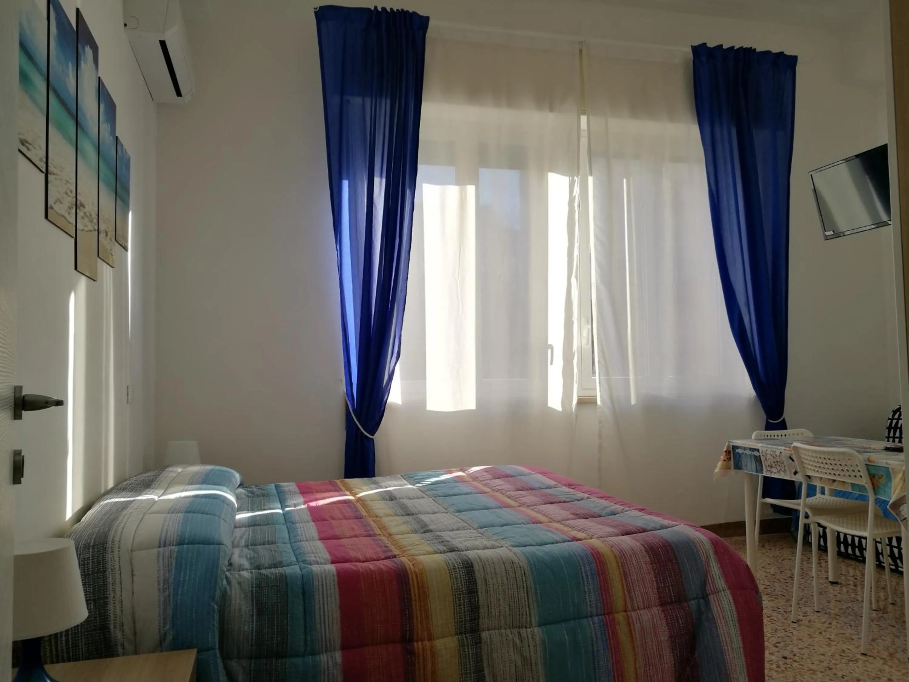 Photo of the whole room, Bed in B&B Laura e Chiara