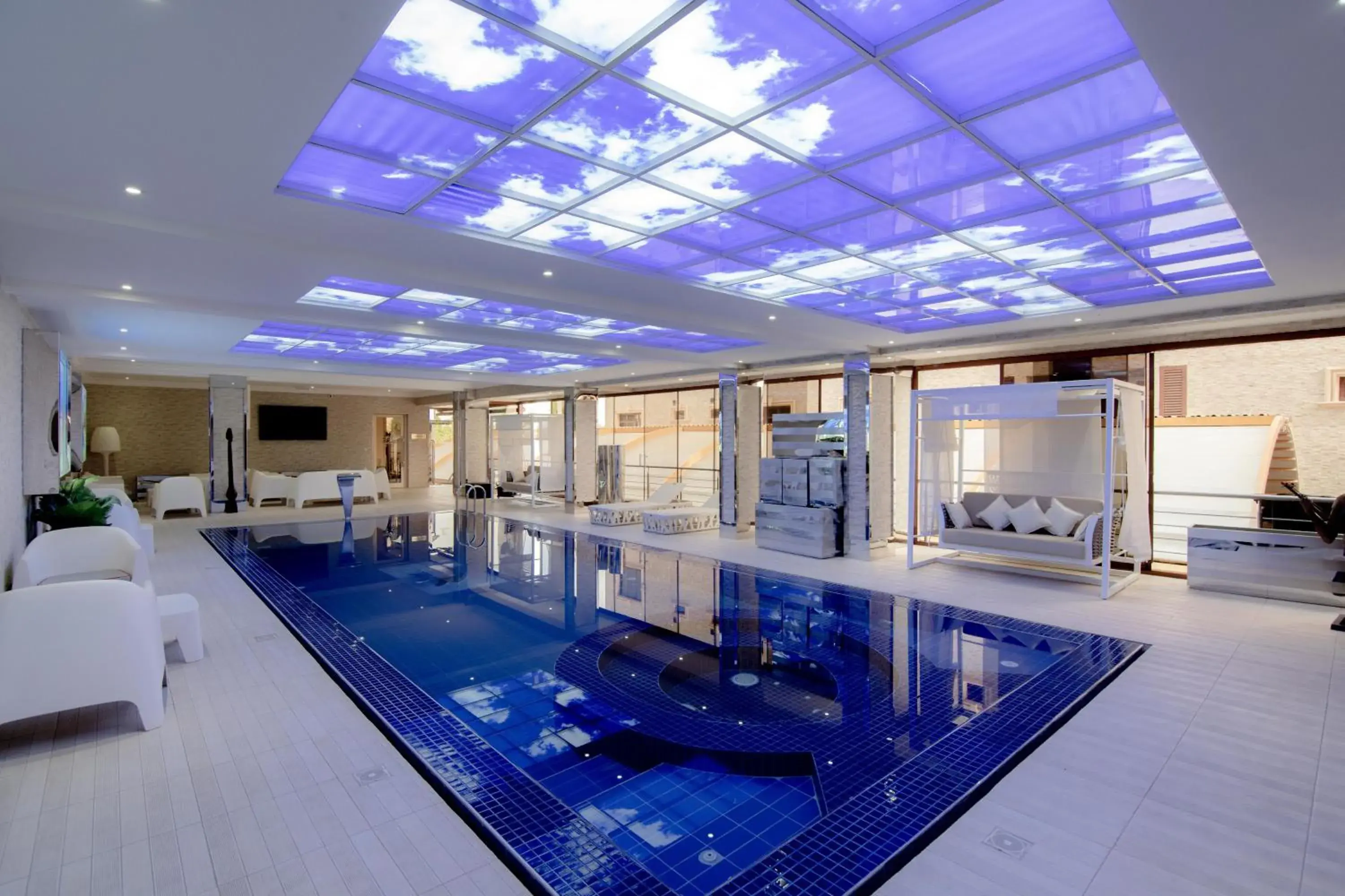 Swimming pool in The Wells Carlton Swimming pool in The Wells Carlton