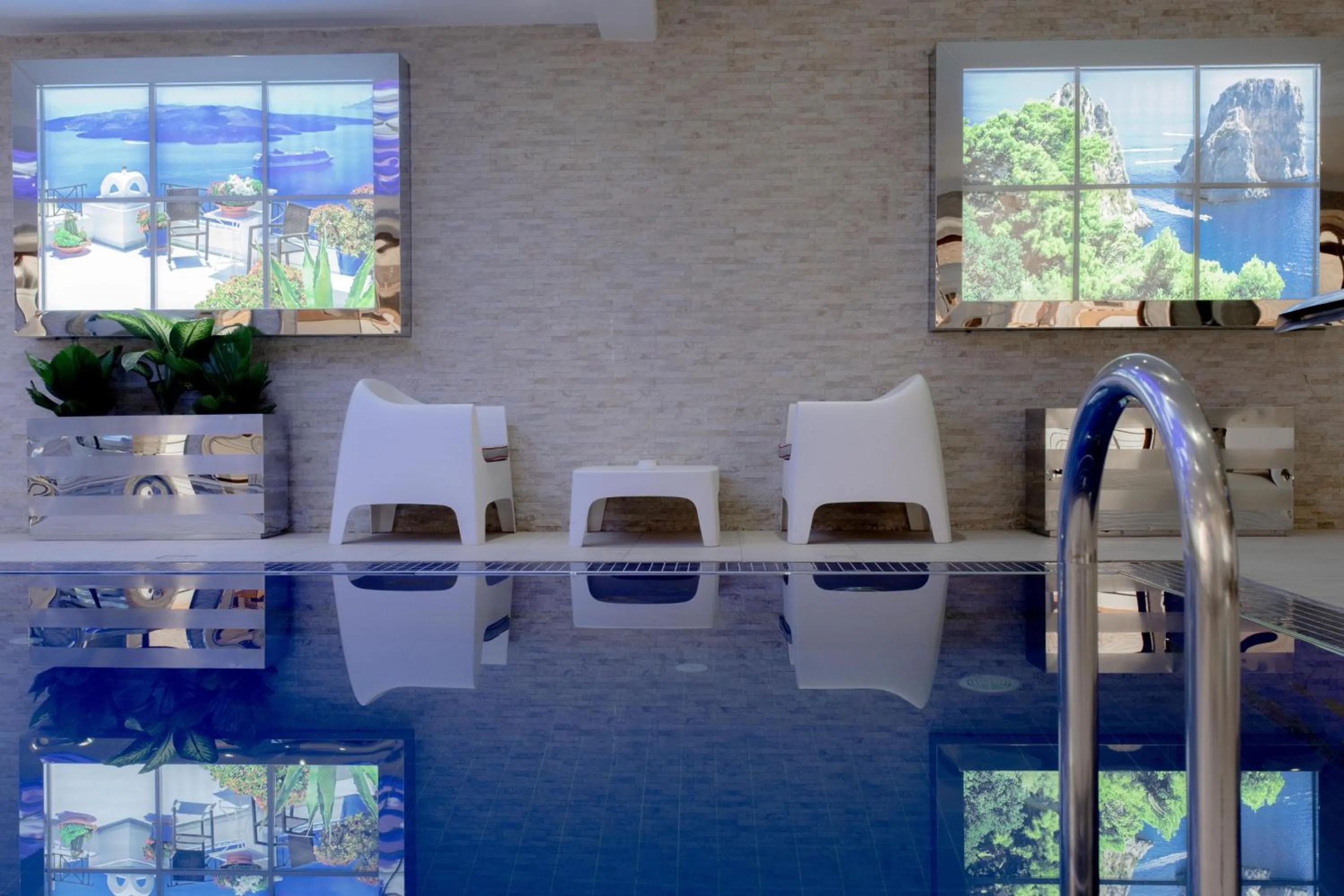 Swimming pool in The Wells Carlton