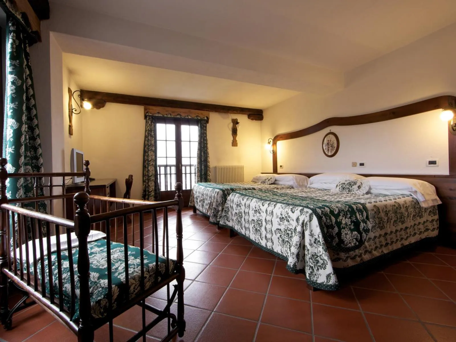 Bed in Hotel Milleluci