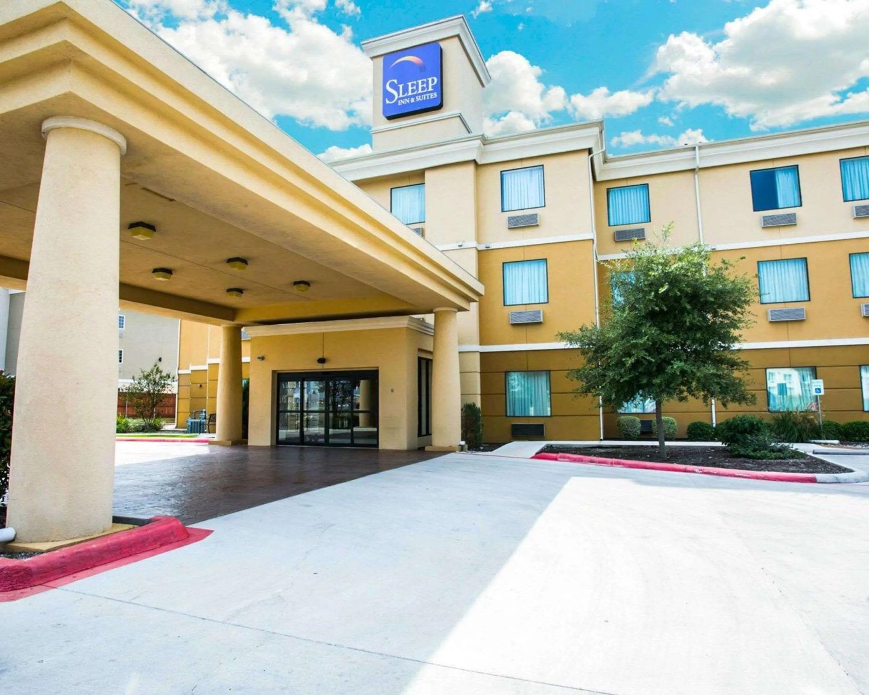 Property building in Sleep Inn & Suites New Braunfels