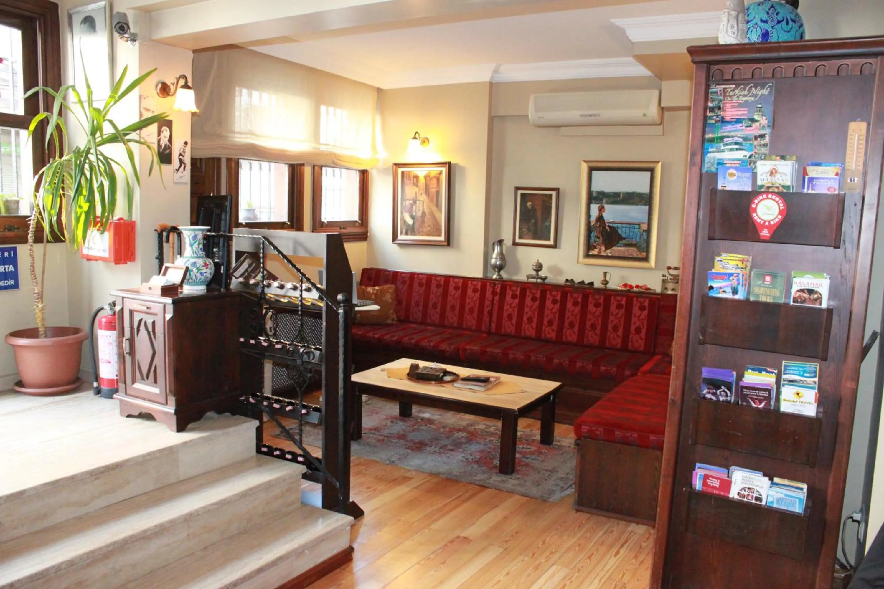 Lobby or reception in Hotel SultanHill