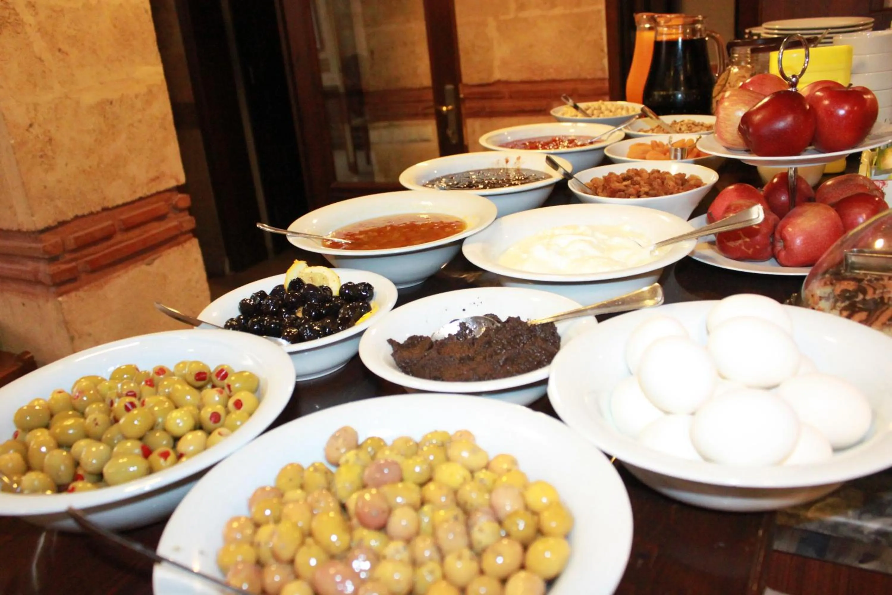 Buffet breakfast in Hotel SultanHill