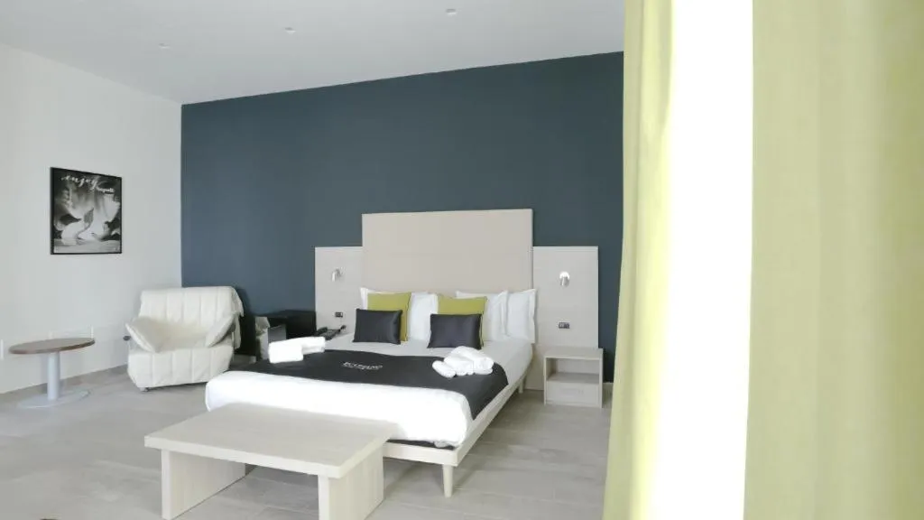 Bed in Ecumano Space