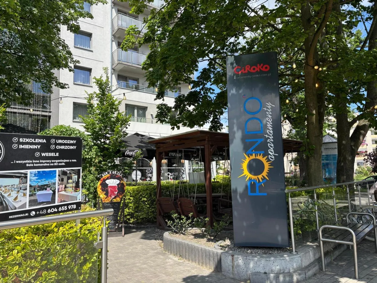 Restaurant/places to eat in Apartamenty Rondo