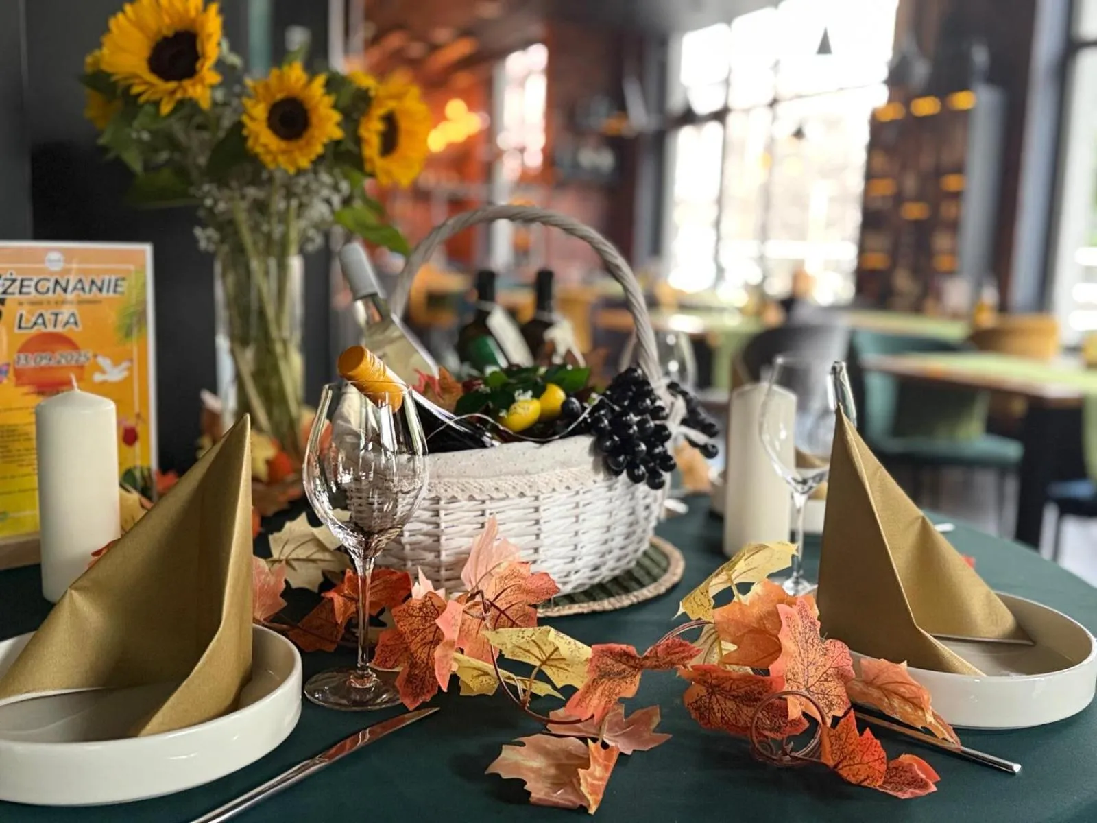 Restaurant/places to eat in Apartamenty Rondo