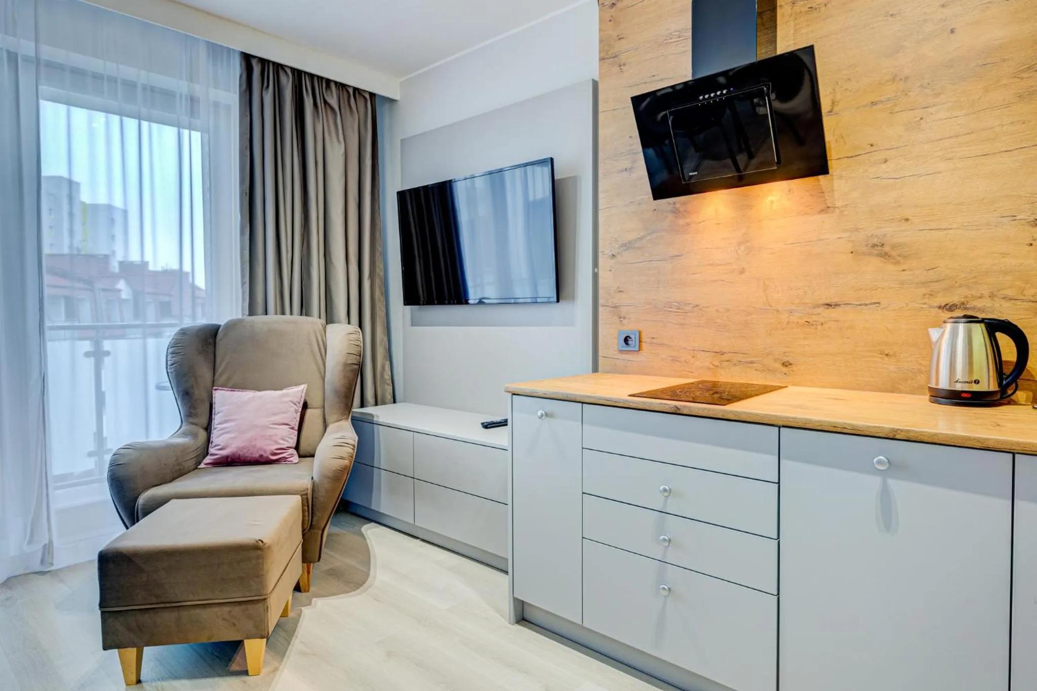 oven in Apartamenty Rondo