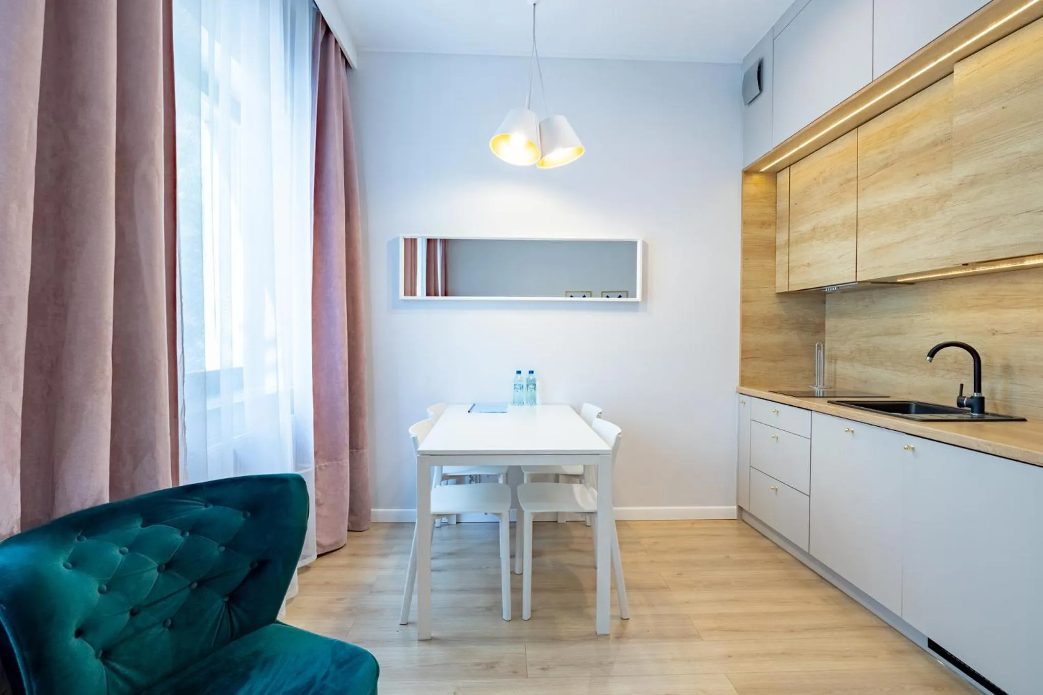 Kitchen or kitchenette in Apartamenty Rondo