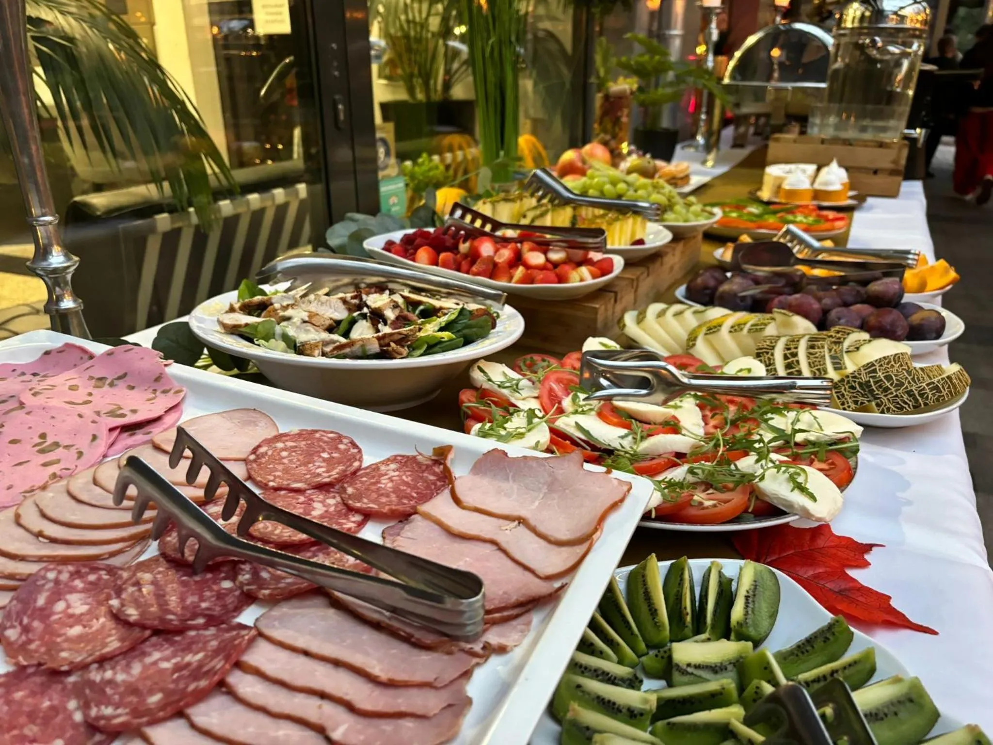 Restaurant/places to eat in Apartamenty Rondo