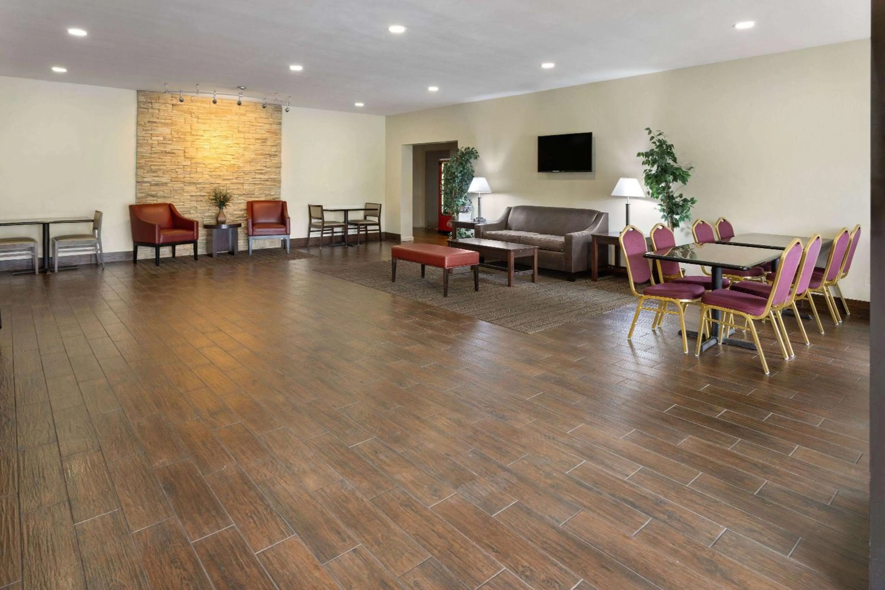 Lobby or reception in Days Inn by Wyndham Pottstown