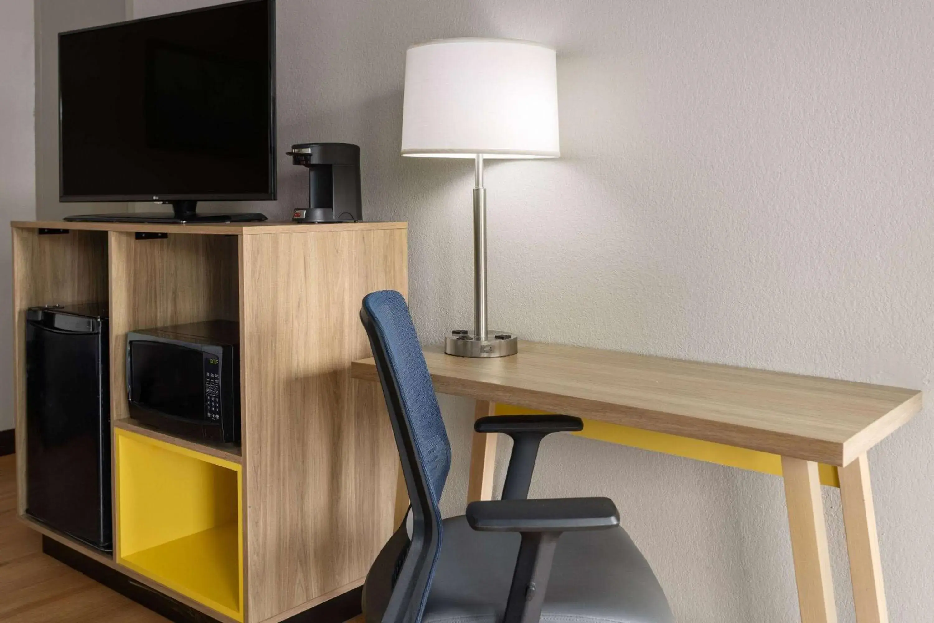 Photo of the whole room in Days Inn by Wyndham Pottstown Photo of the whole room in Days Inn by Wyndham Pottstown