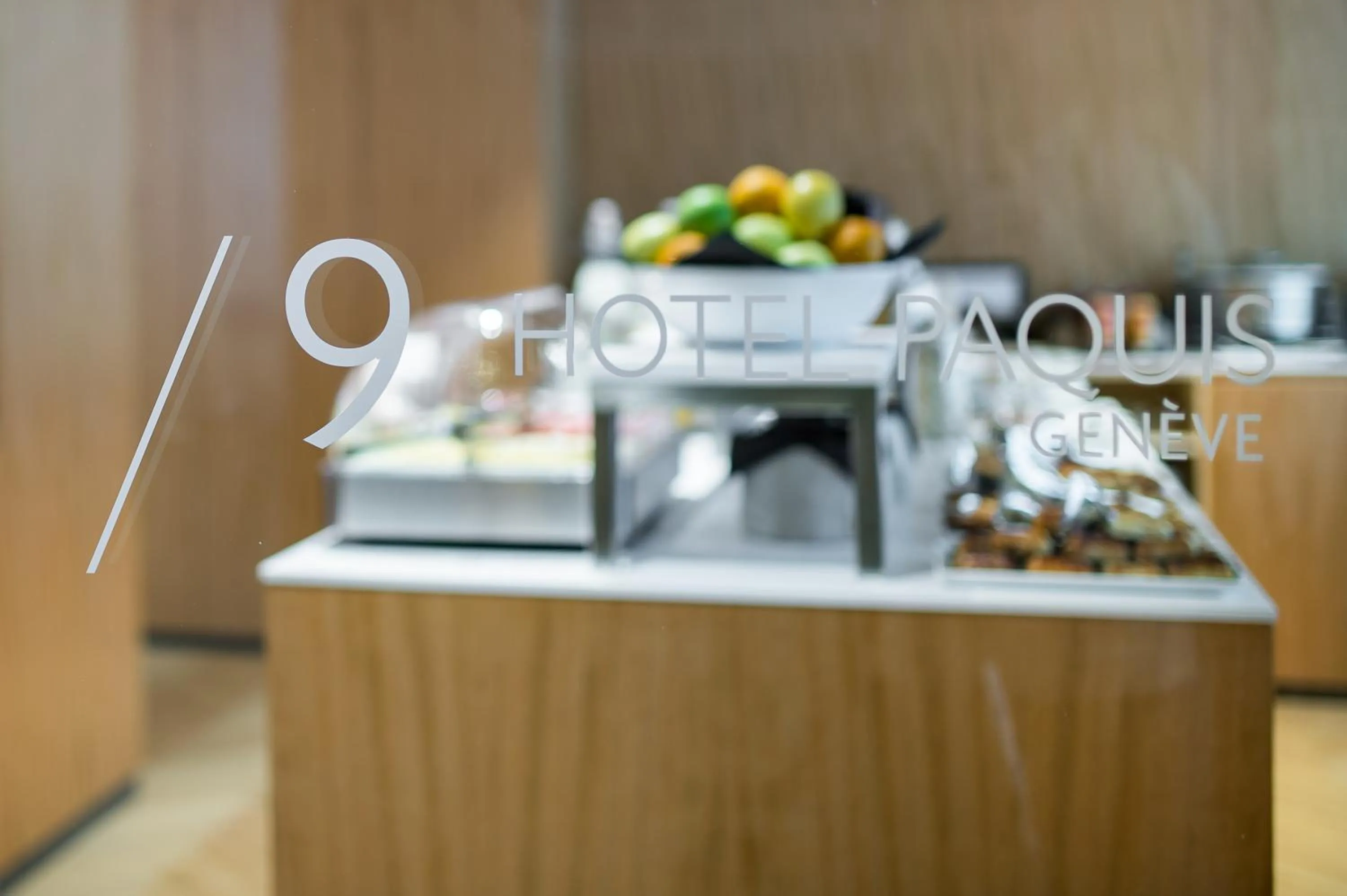 Food and drinks in 9Hotel Paquis