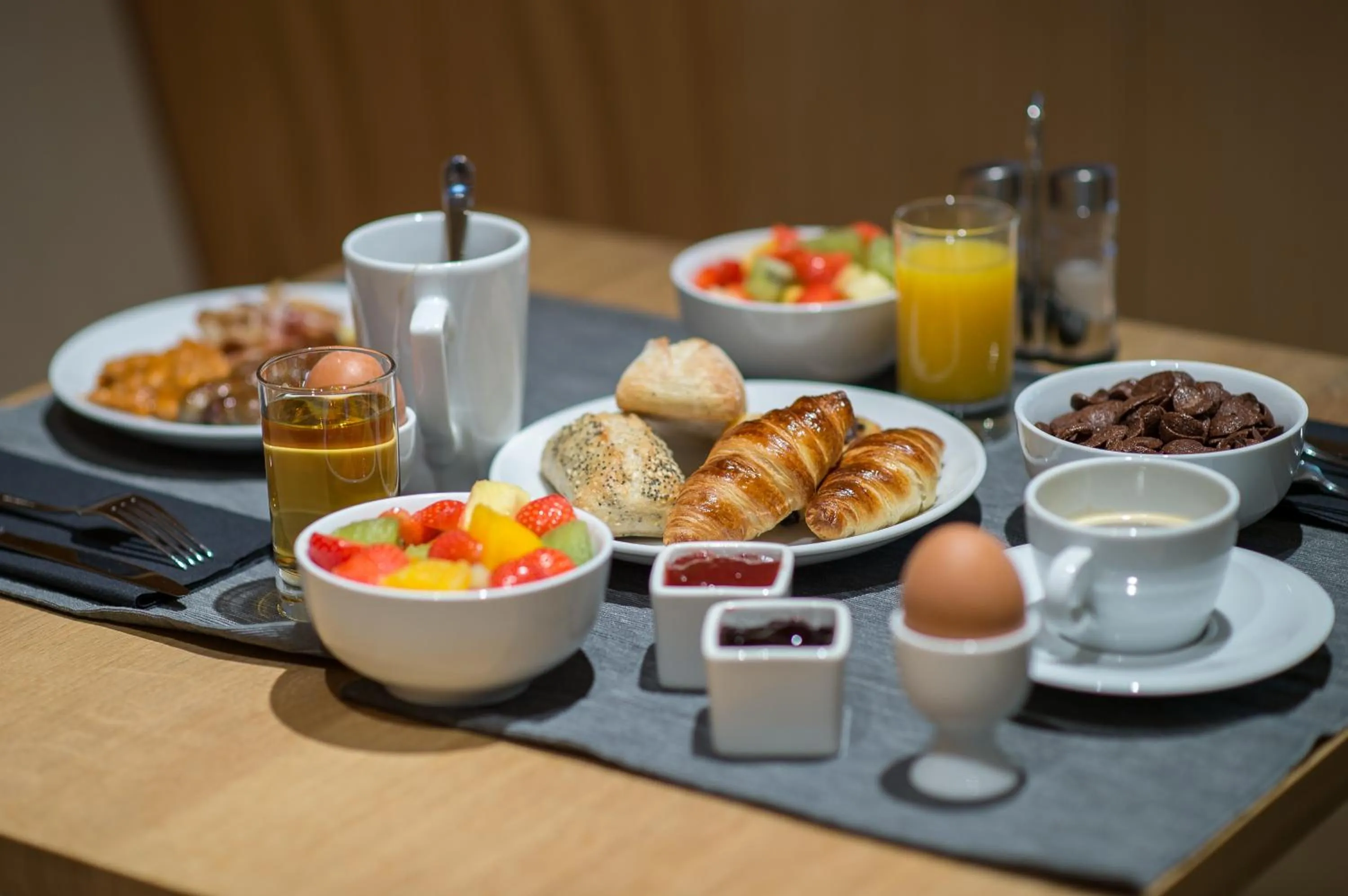 Food and drinks in 9Hotel Paquis