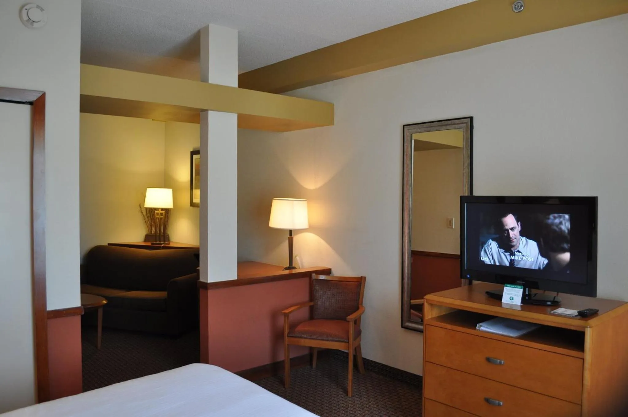 Photo of the whole room, Bed in Holiday Inn Express Williamston by IHG