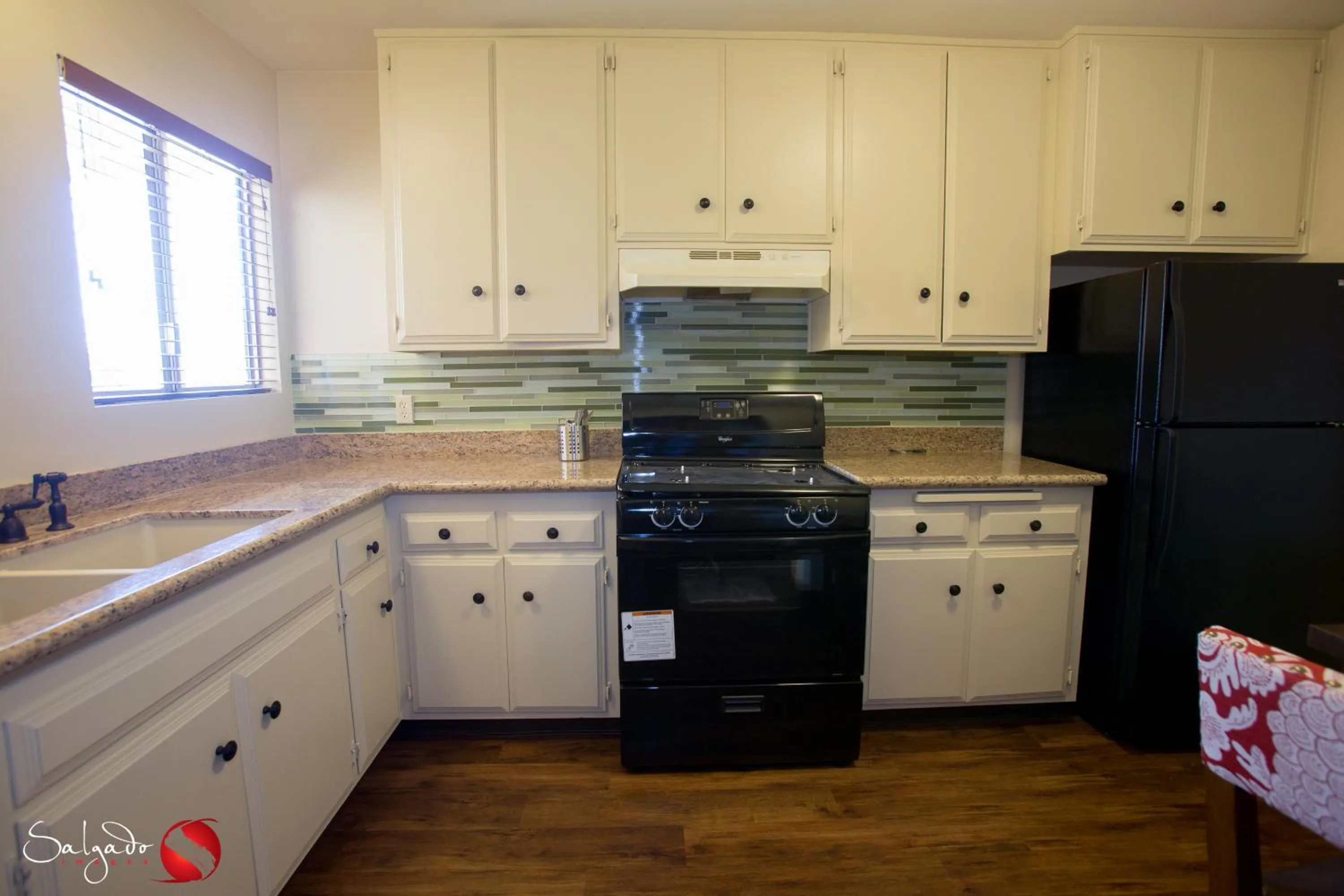 Day in Carlton Oaks Lodge, an Ascend Collection Hotel