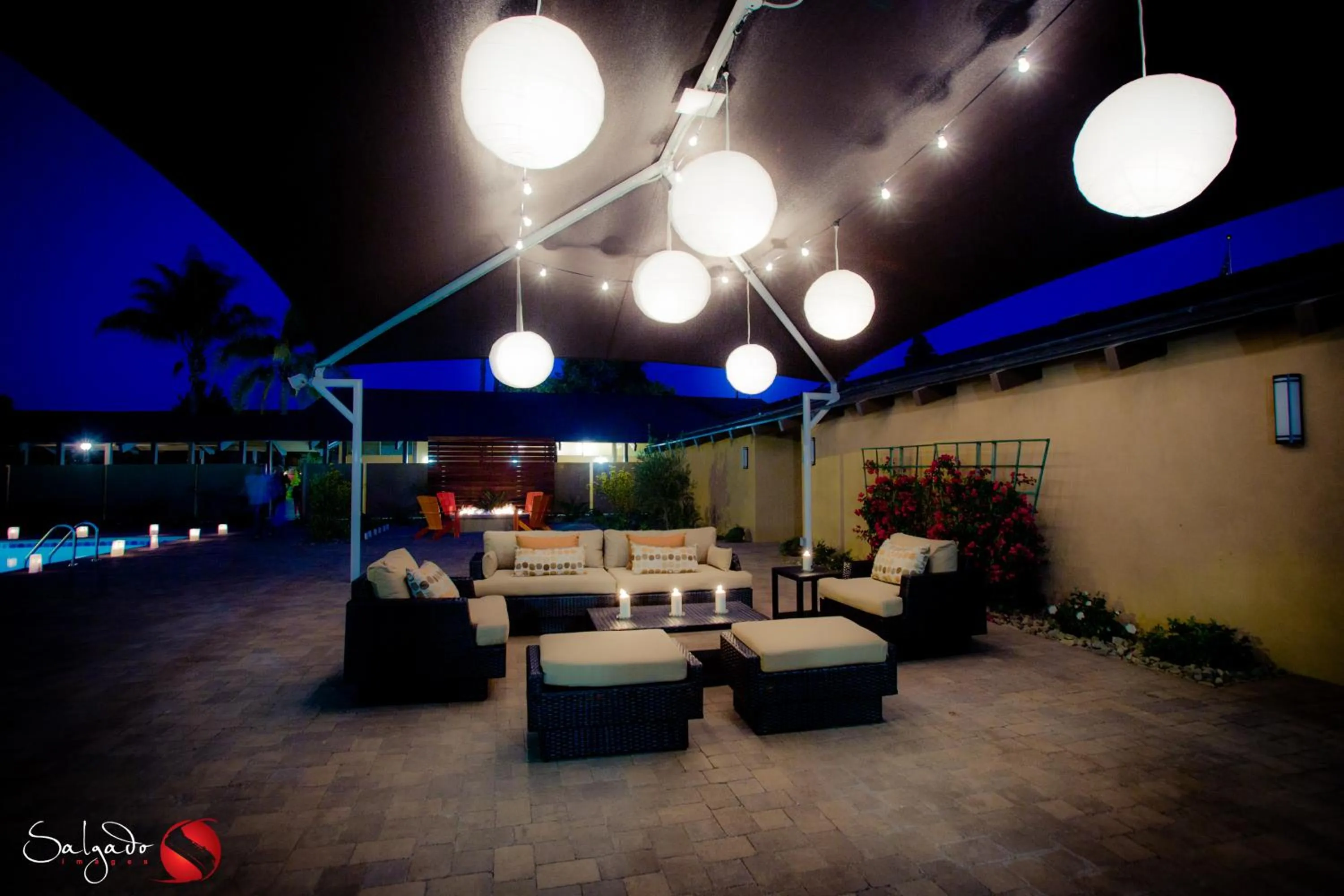 Patio in Carlton Oaks Lodge, an Ascend Collection Hotel