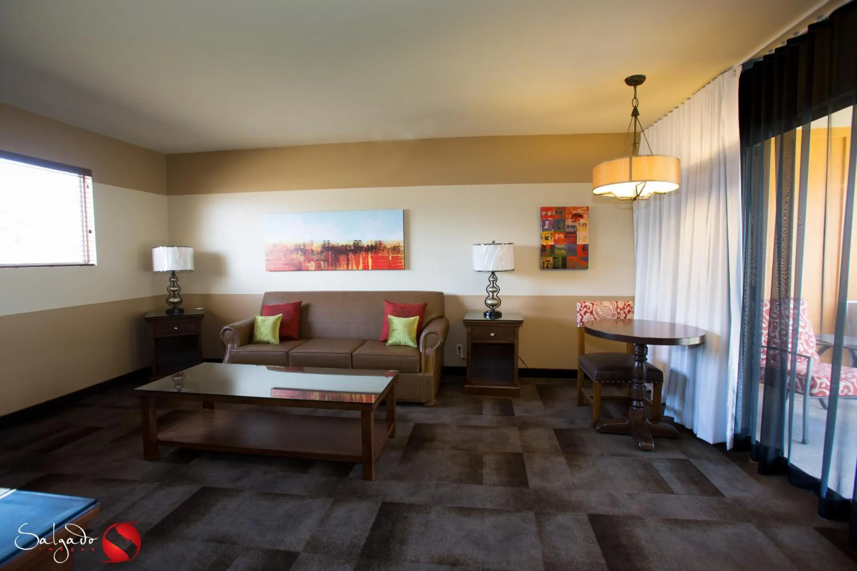 Suite, 2 Double Beds, Living Room and Kitchen, Non-Smoking in Carlton Oaks Lodge, an Ascend Collection Hotel Suite, 2 Double Beds, Living Room and Kitchen, Non-Smoking in Carlton Oaks Lodge, an Ascend Collection Hotel