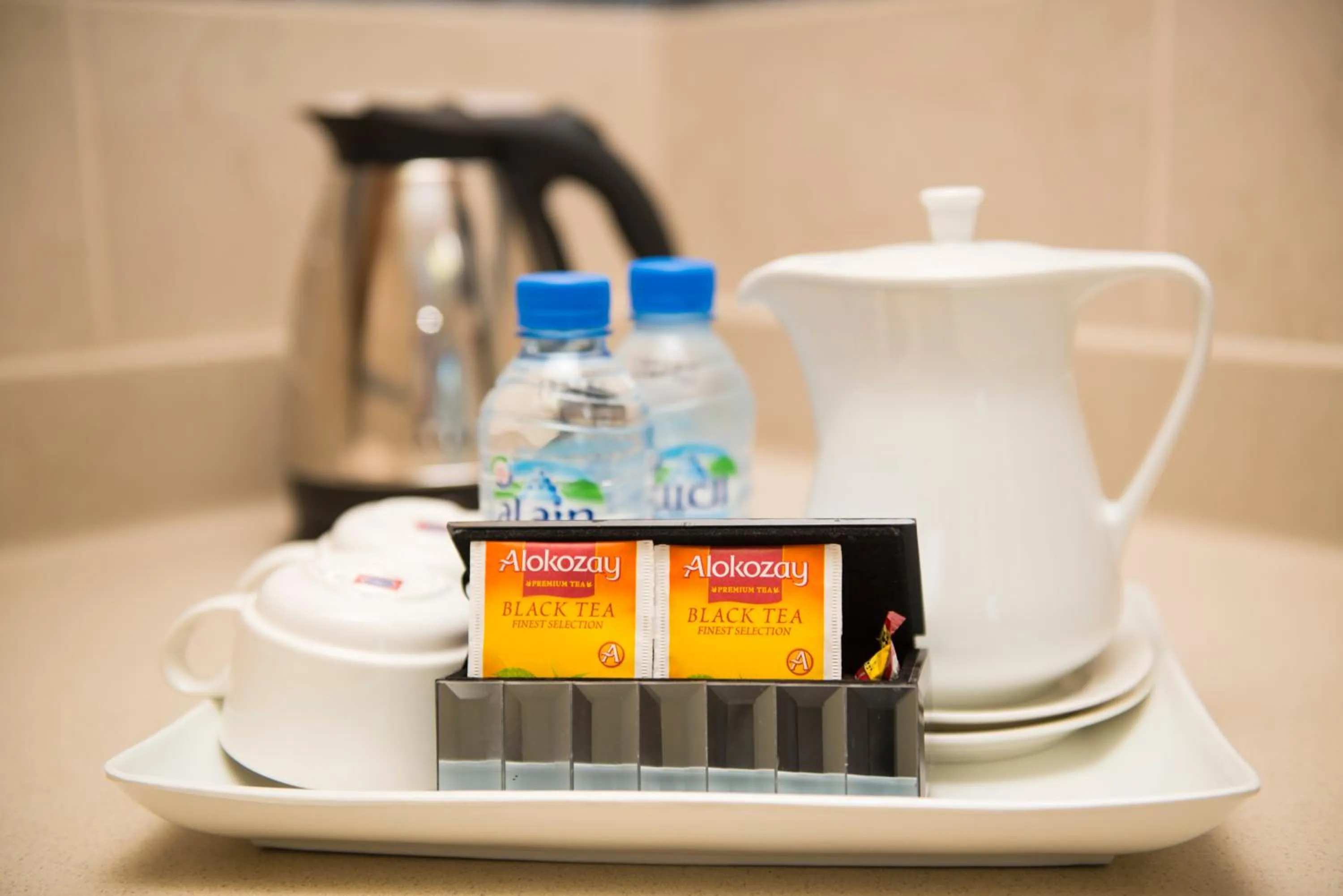 Coffee/tea facilities in Platinum Hotel Apartments